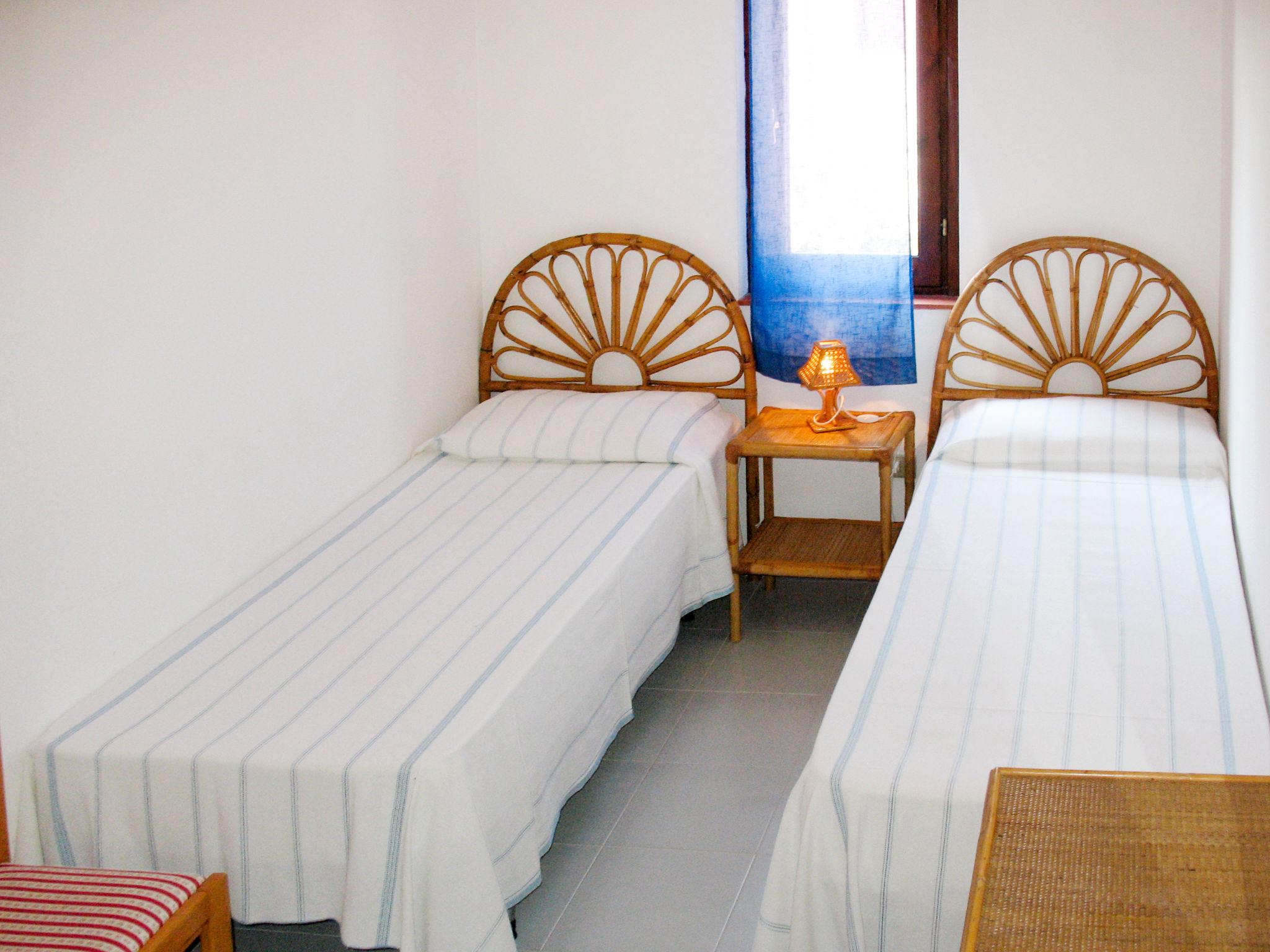 Photo 9 - Appartement de 2 chambres à San Teodoro avec terrasse et vues à la mer
