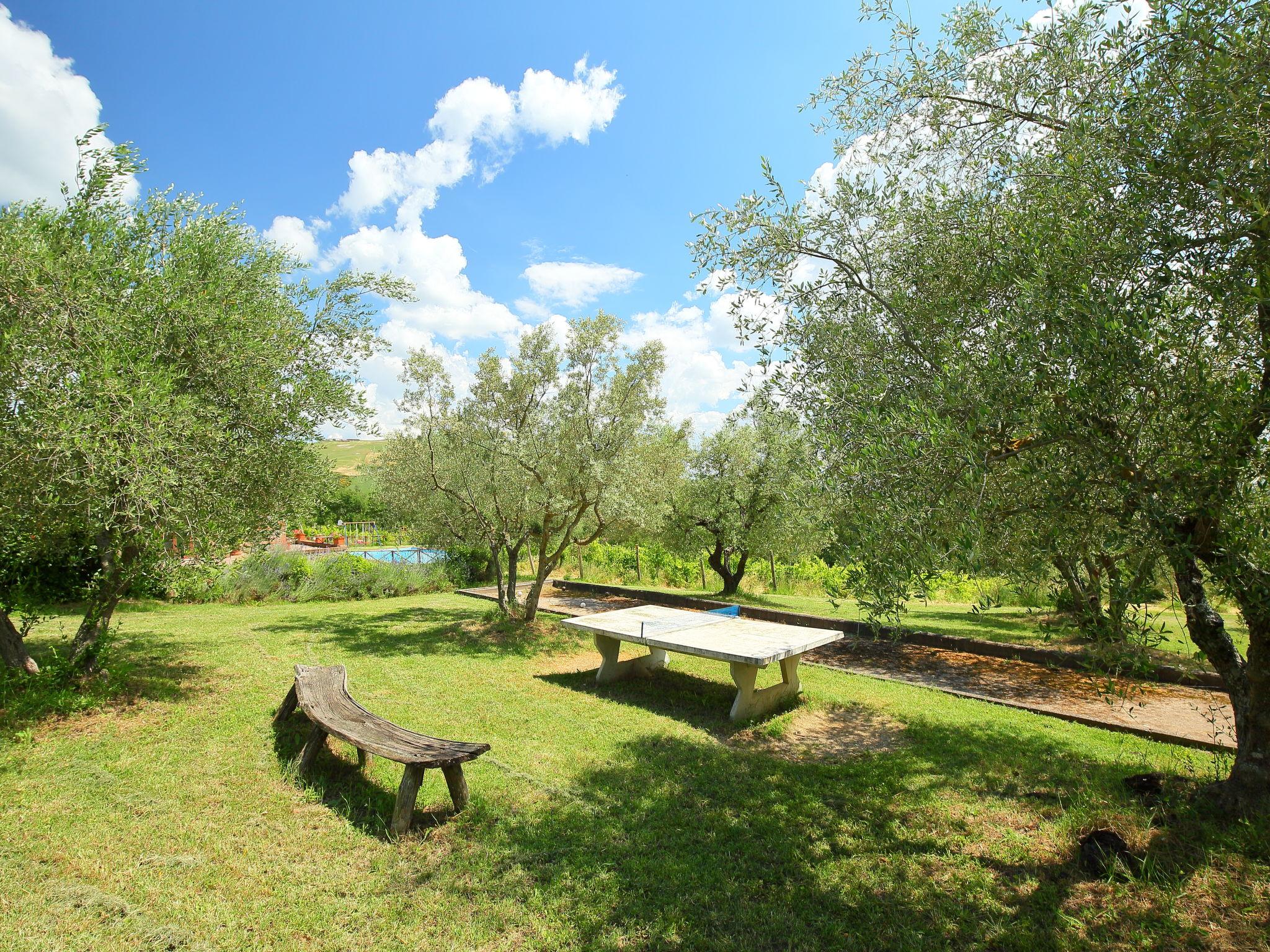 Foto 45 - Casa de 5 quartos em Radicofani com piscina privada e jardim