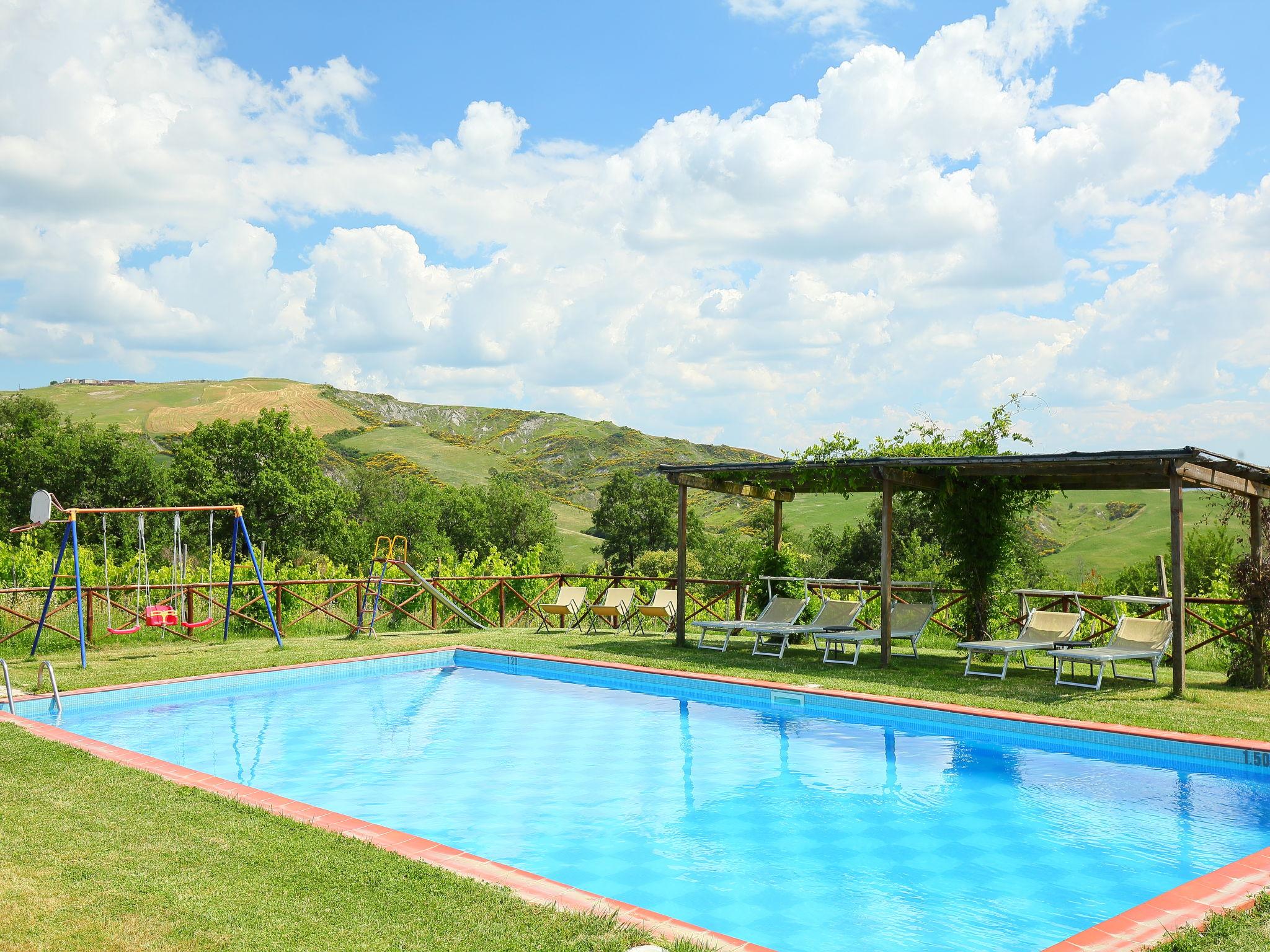 Photo 3 - Maison de 5 chambres à Radicofani avec piscine privée et jardin