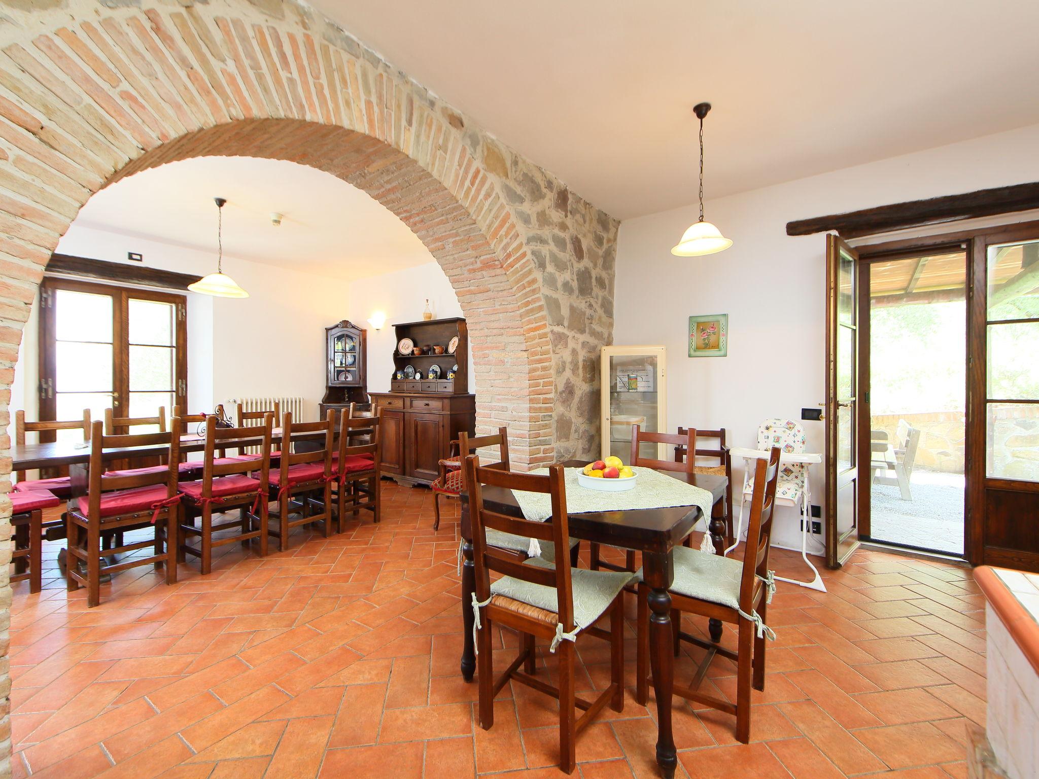 Photo 10 - 5 bedroom House in Radicofani with private pool and garden