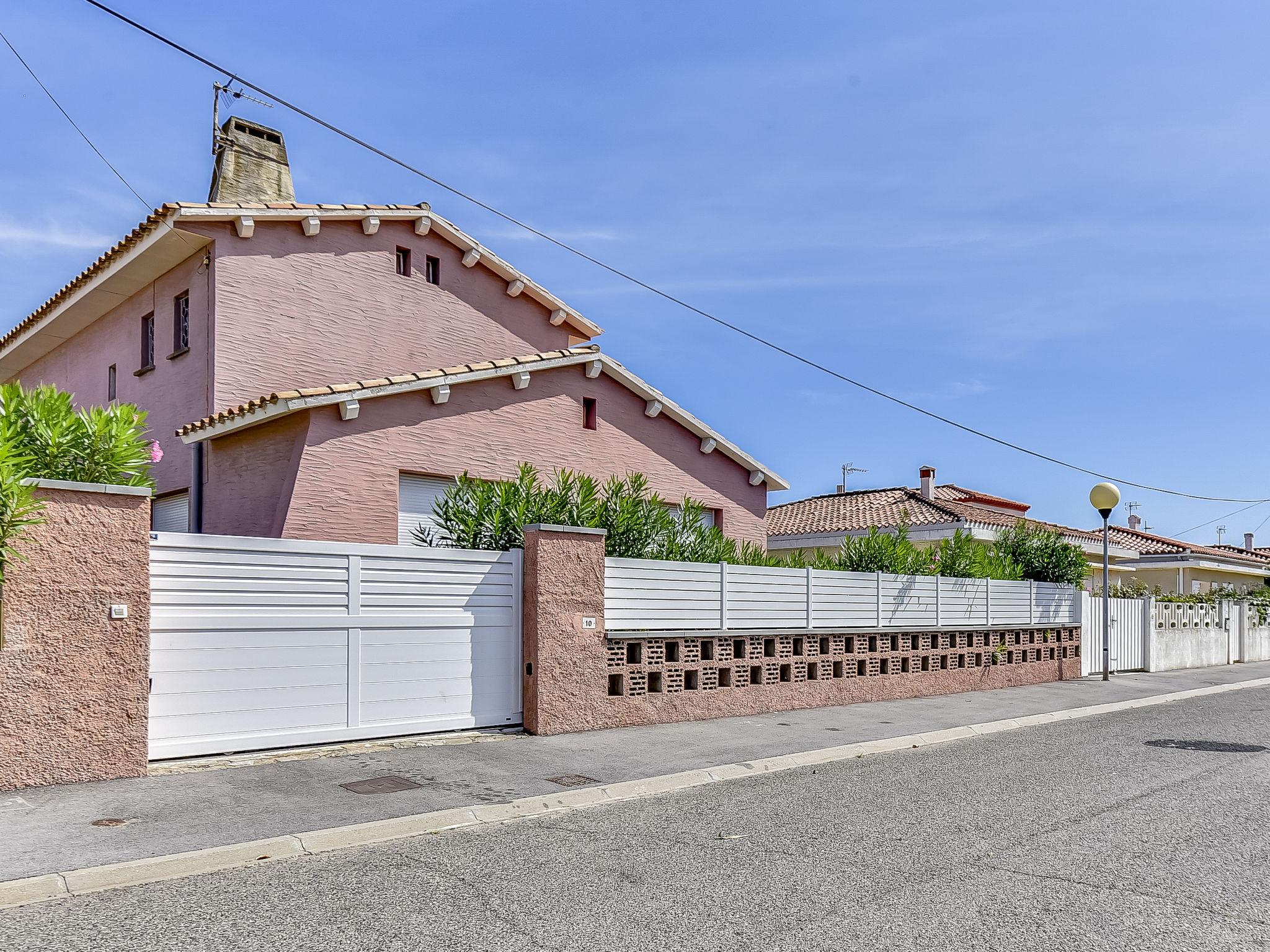 Photo 37 - 4 bedroom House in Le Barcarès with terrace and sea view