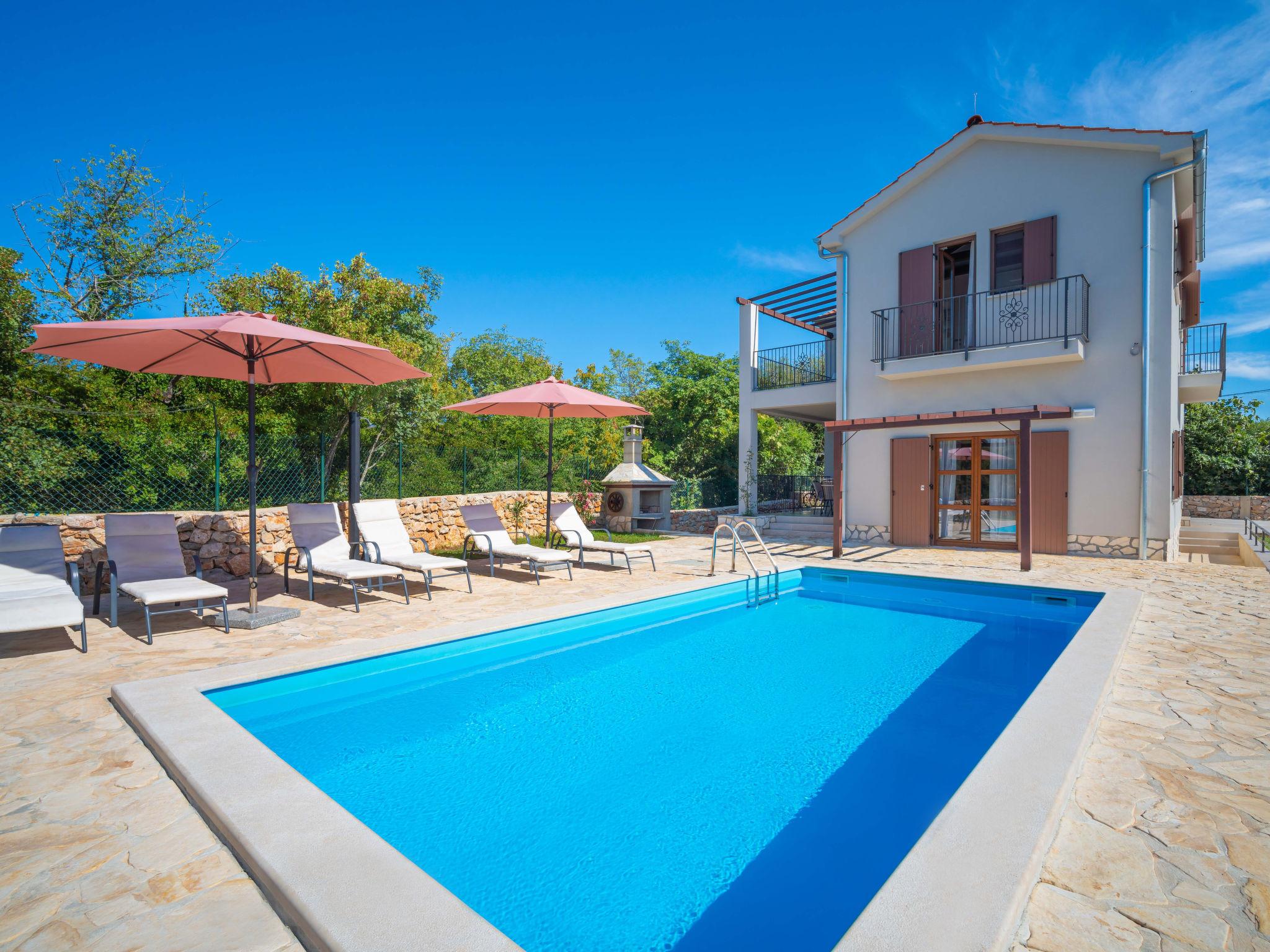 Foto 1 - Casa de 3 quartos em Dobrinj com piscina privada e vistas do mar