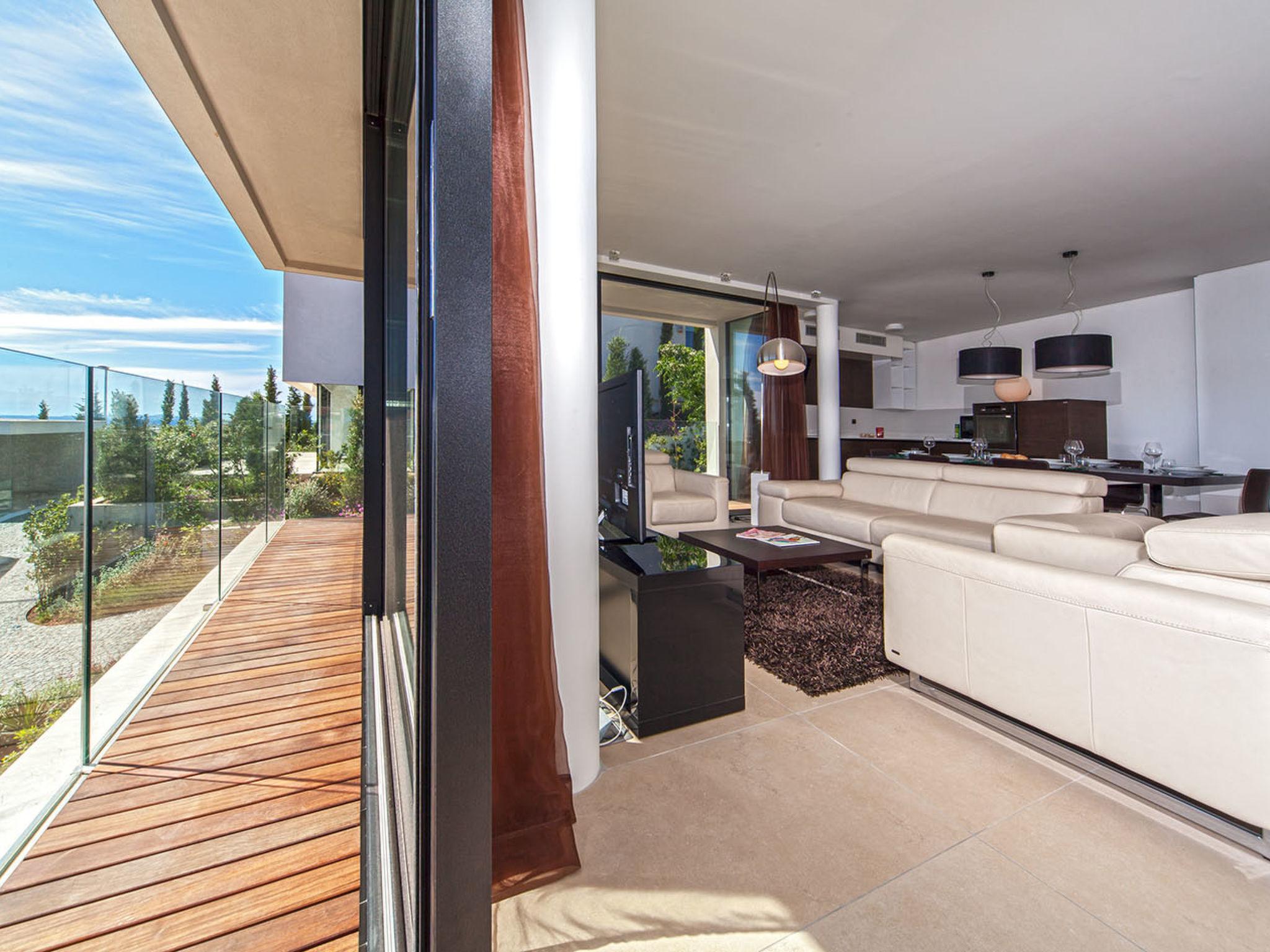 Foto 7 - Apartamento de 2 habitaciones en Primošten con piscina y vistas al mar