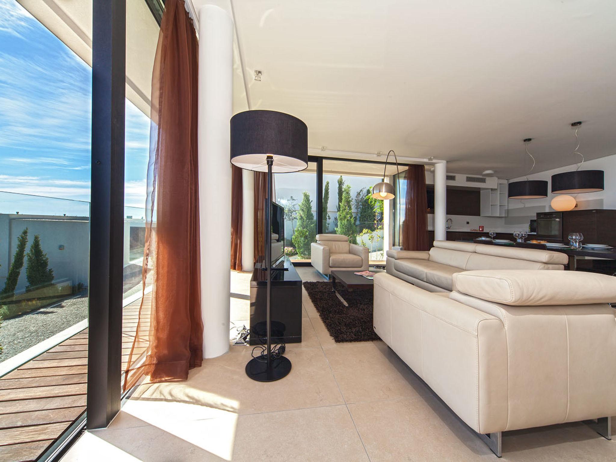 Foto 4 - Apartamento de 2 habitaciones en Primošten con piscina y vistas al mar