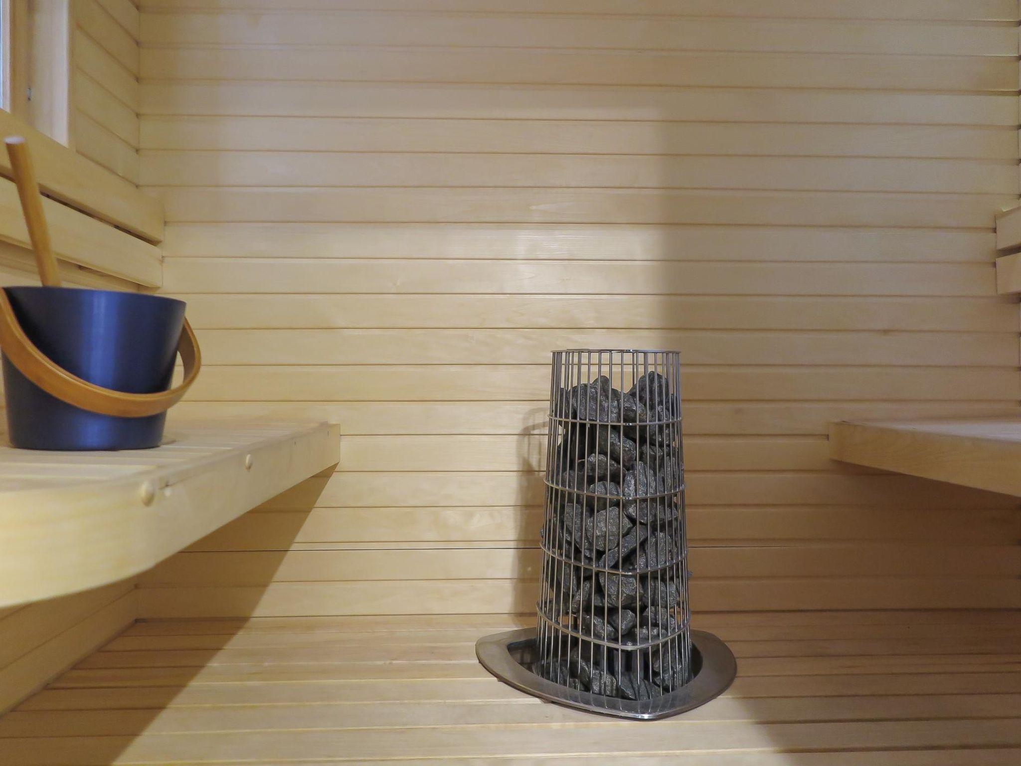 Foto 14 - Casa de 3 habitaciones en Inari con sauna y vistas a la montaña