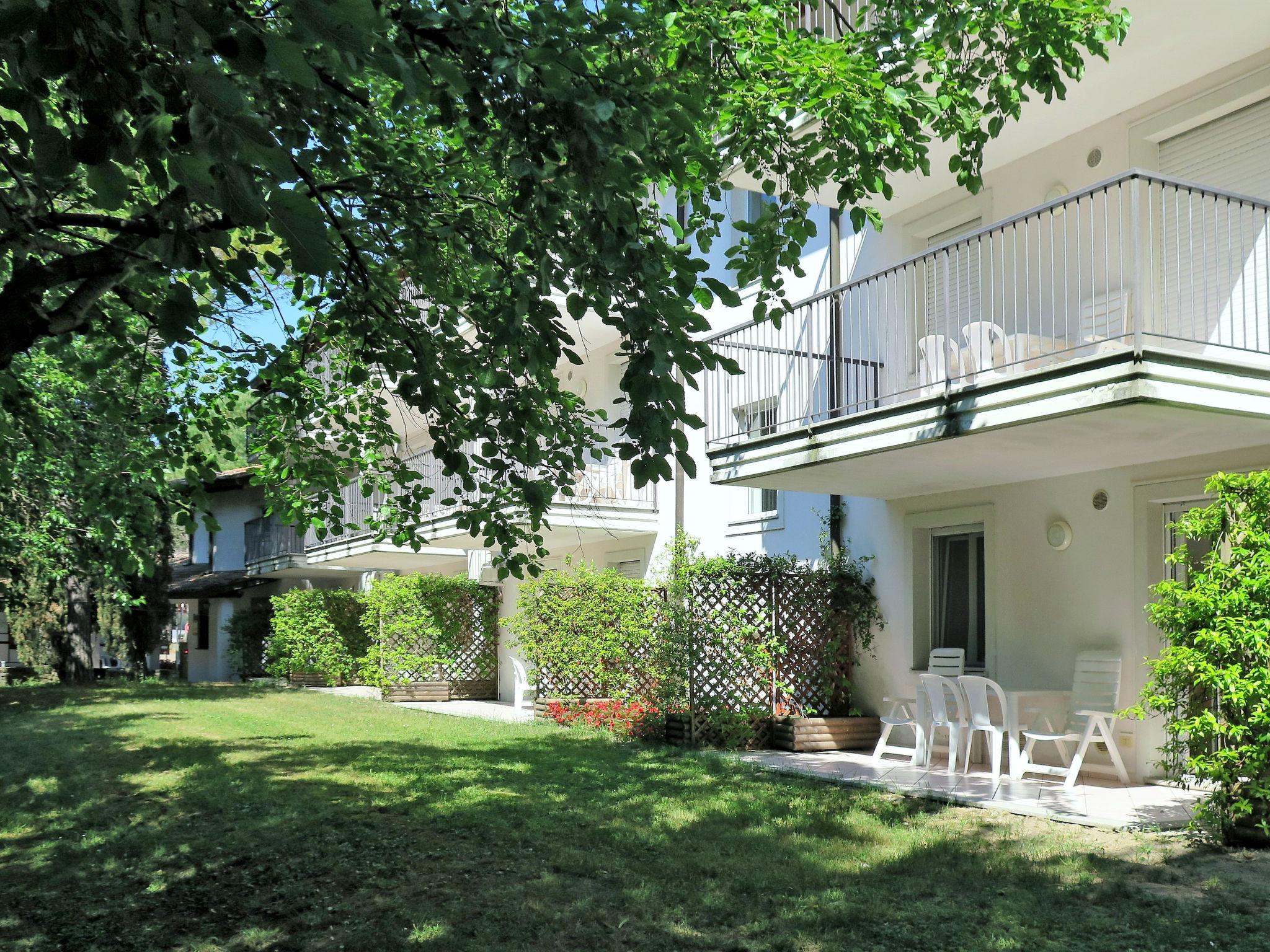 Foto 1 - Apartamento de 2 quartos em Aquileia com piscina e jardim