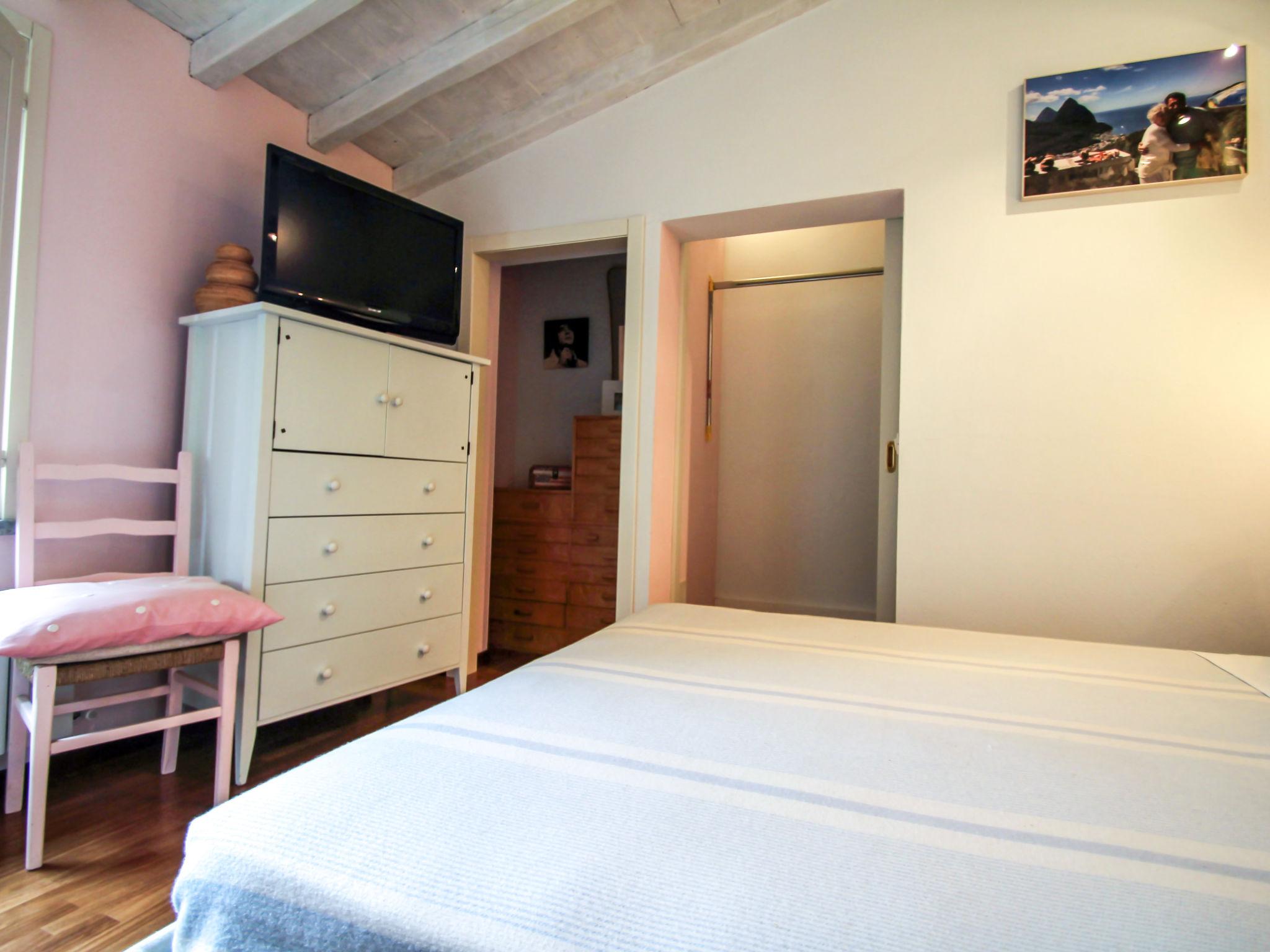 Foto 12 - Haus mit 2 Schlafzimmern in Pignone mit schwimmbad und garten