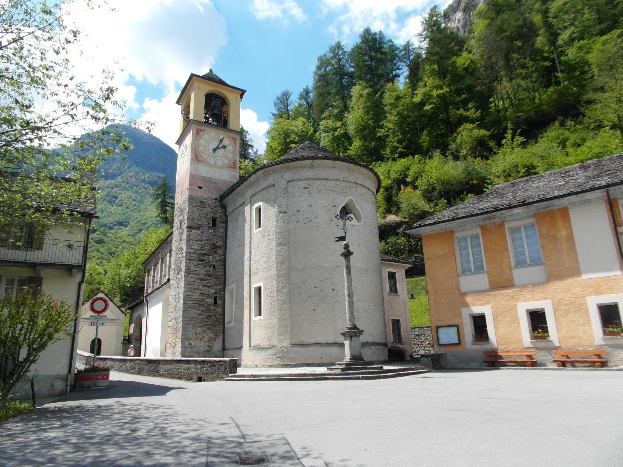 Photo 23 - 2 bedroom House in Brione with garden and mountain view