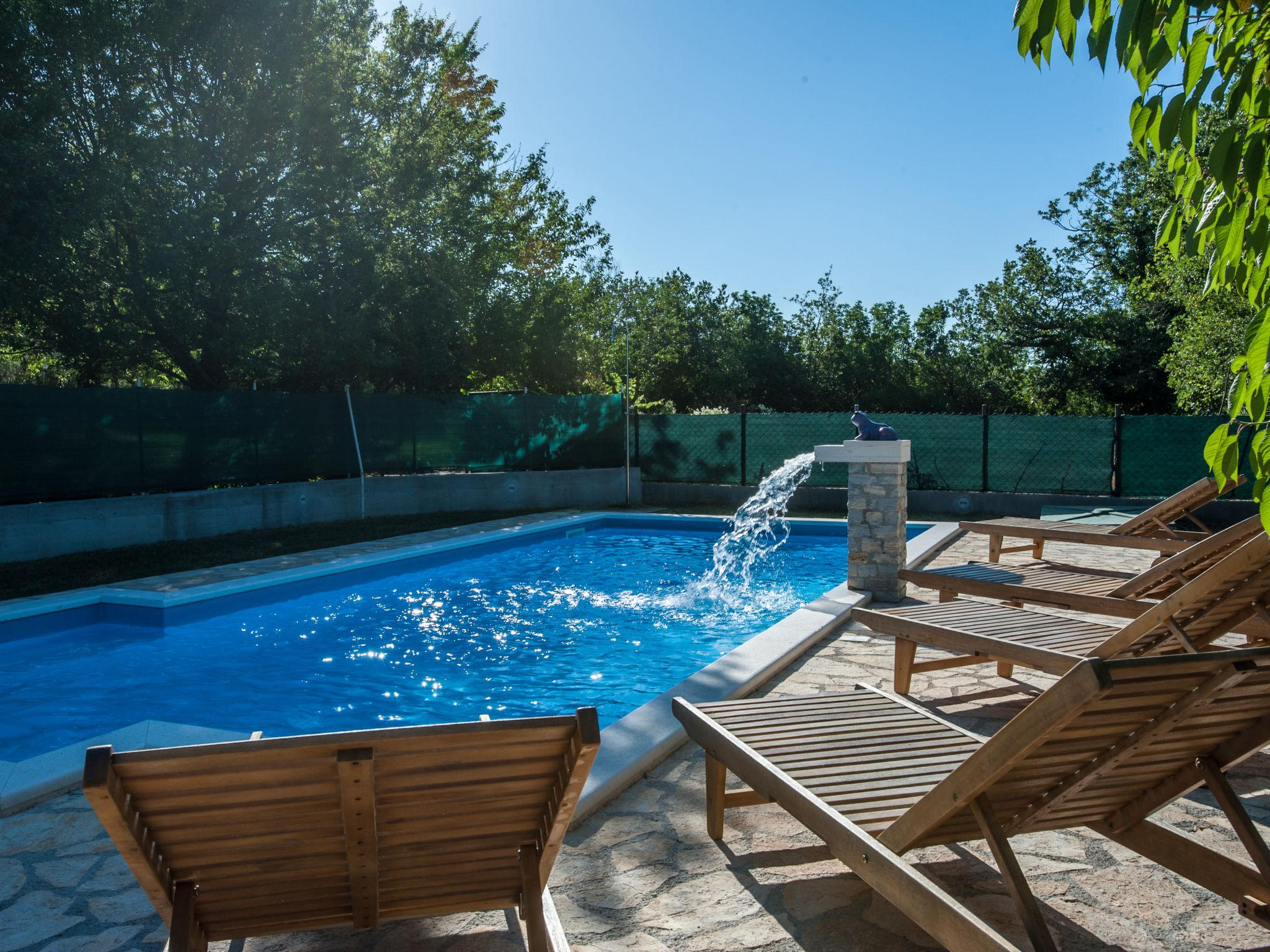 Foto 1 - Casa de 3 quartos em Prgomet com piscina privada e vistas do mar