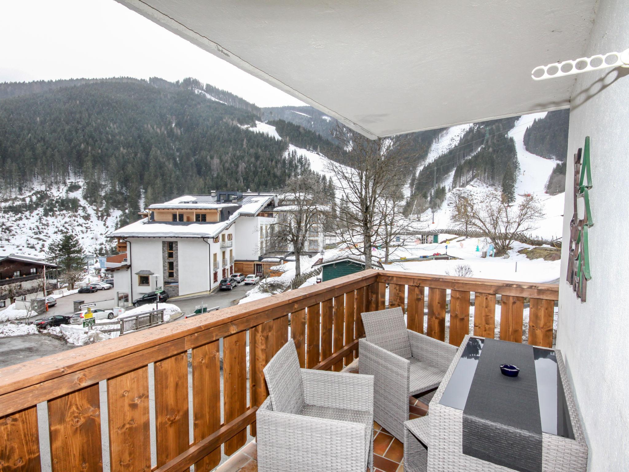 Photo 2 - Appartement de 1 chambre à Zell am See avec vues sur la montagne