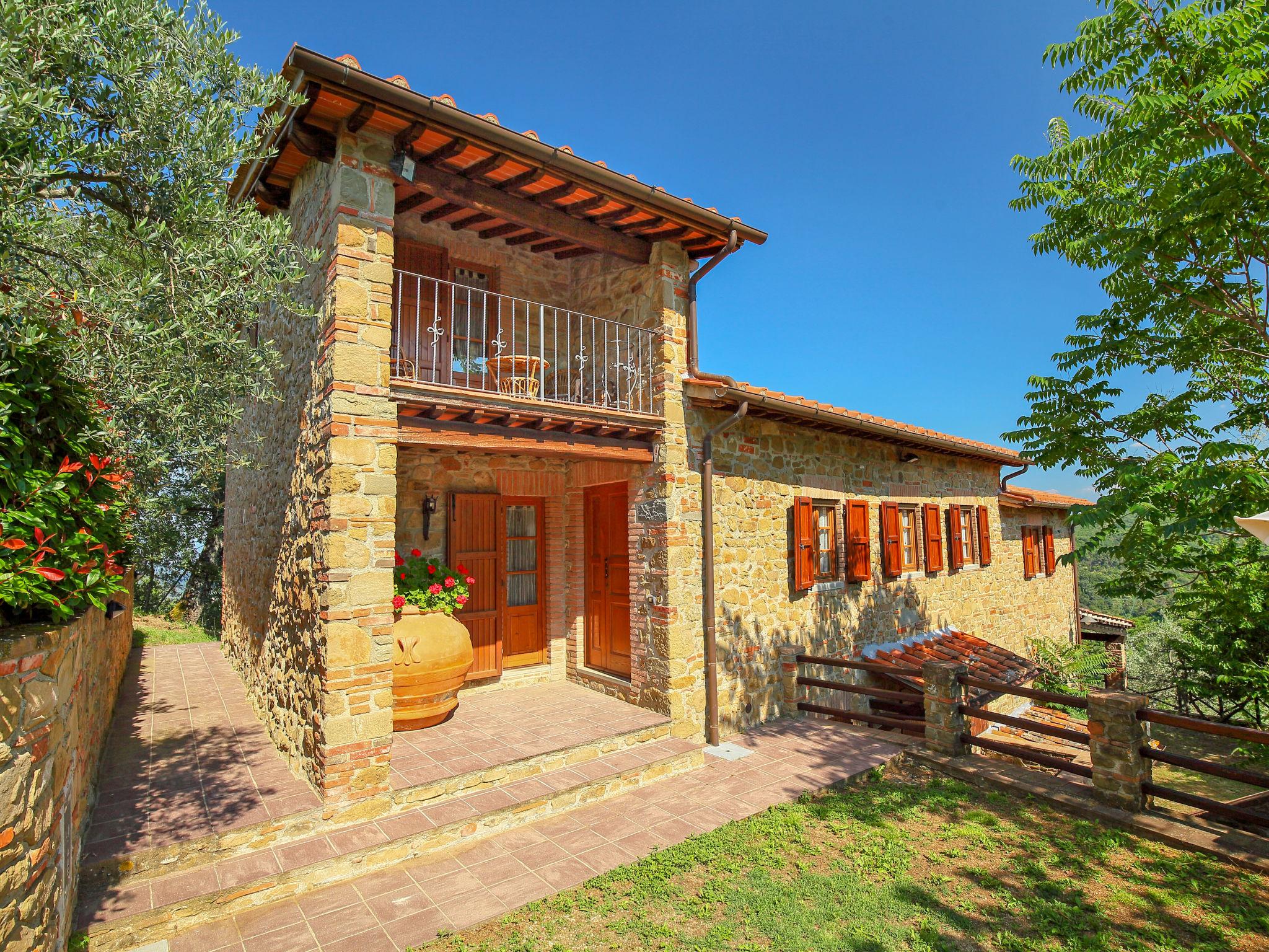 Foto 6 - Casa con 5 camere da letto a Montevarchi con piscina privata e giardino