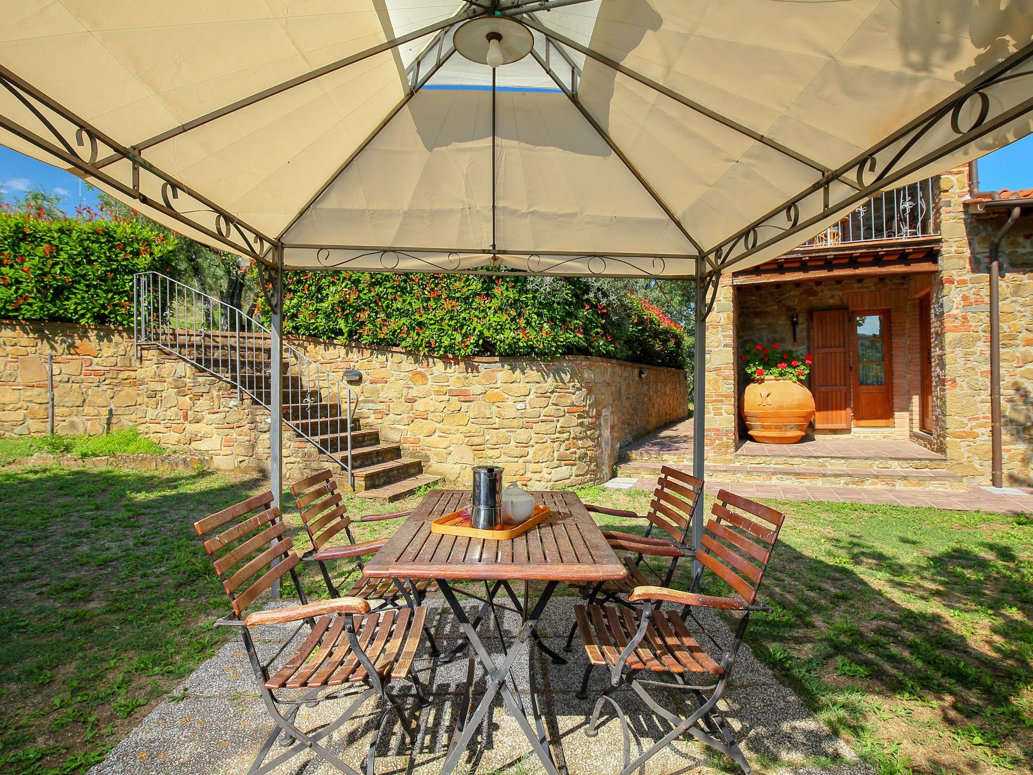 Photo 3 - Maison de 5 chambres à Montevarchi avec piscine privée et jardin