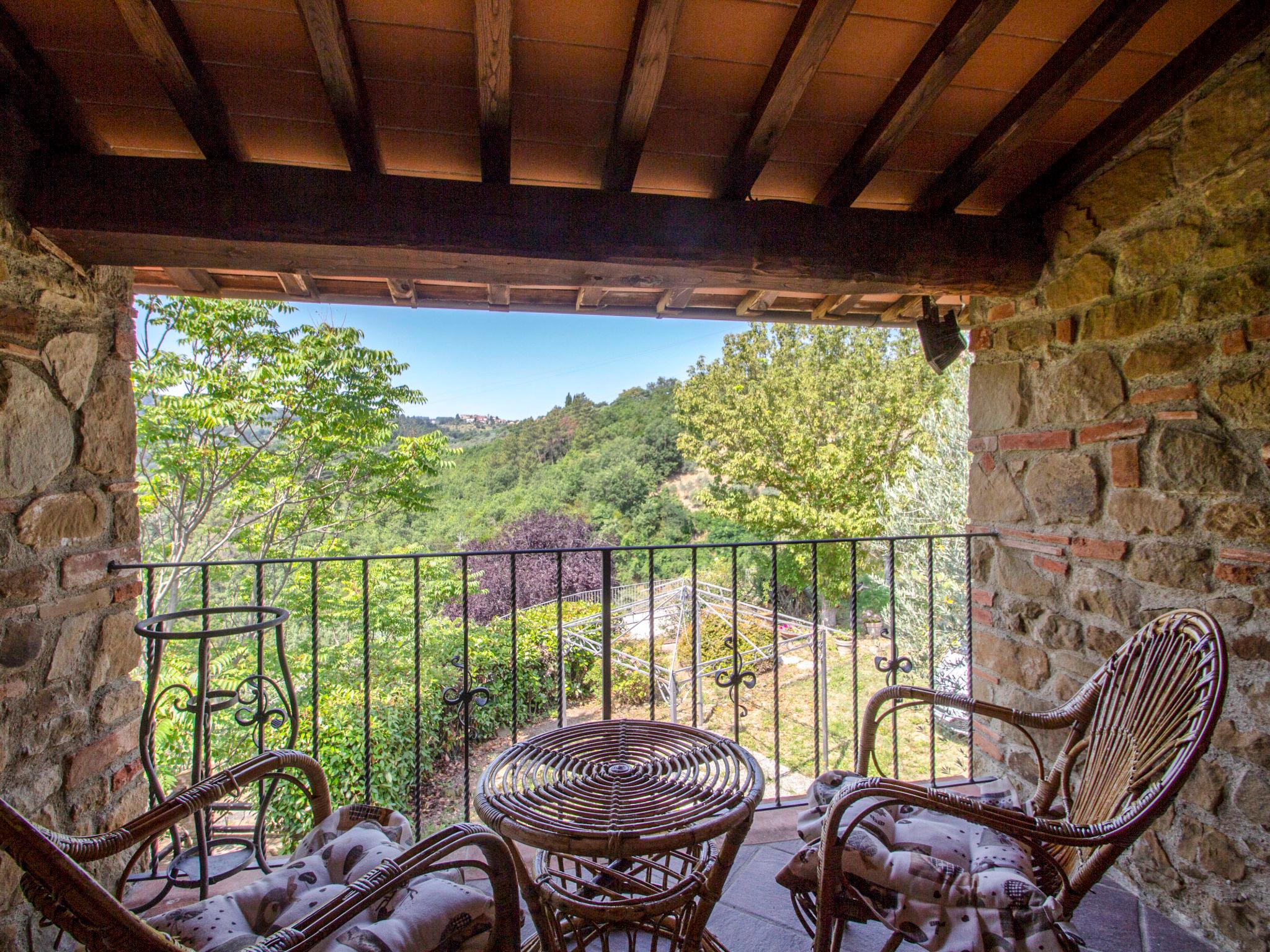 Foto 20 - Casa de 3 habitaciones en Montevarchi con piscina privada y jardín