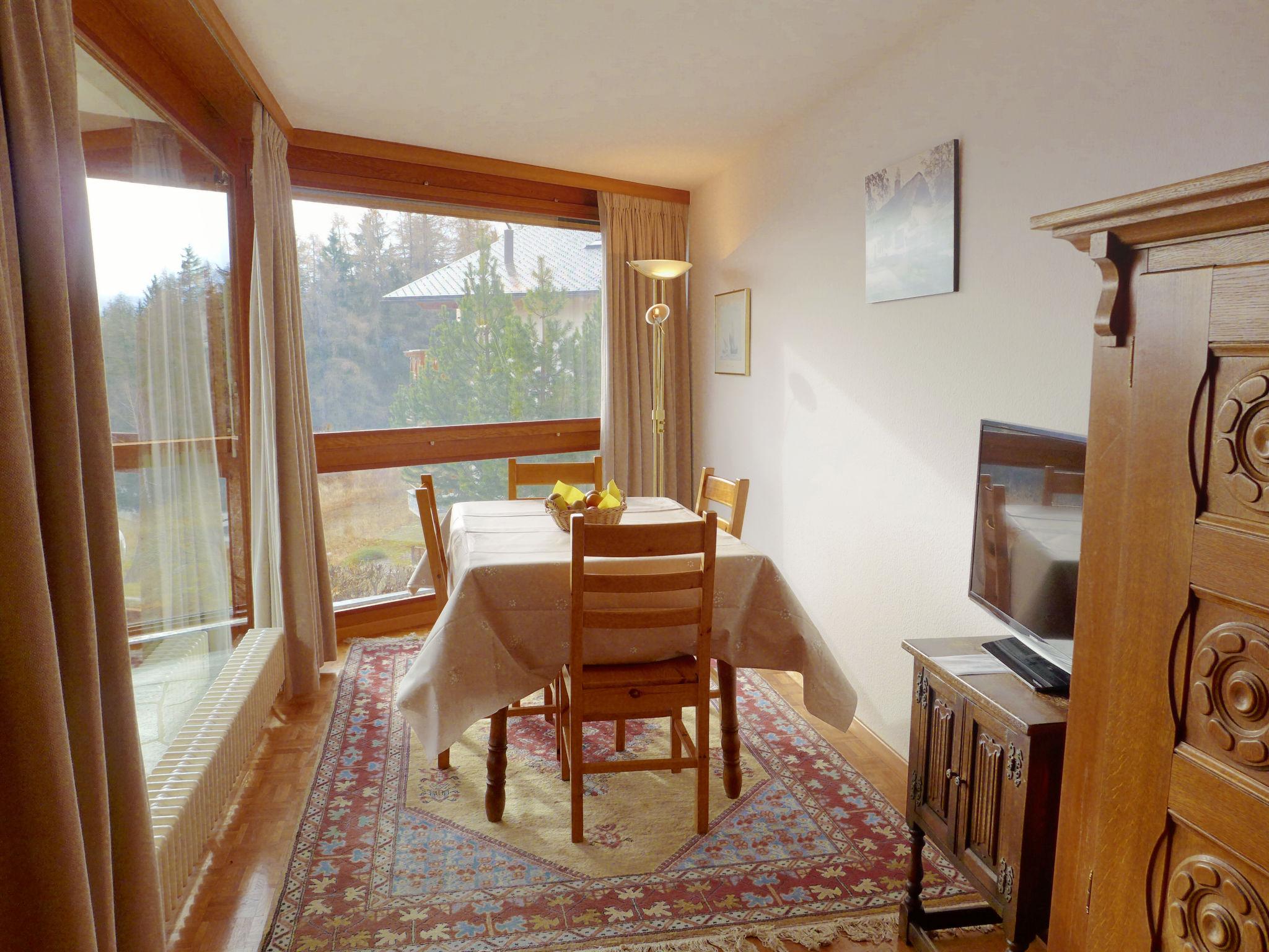 Foto 7 - Apartamento de 2 habitaciones en Crans-Montana con vistas a la montaña