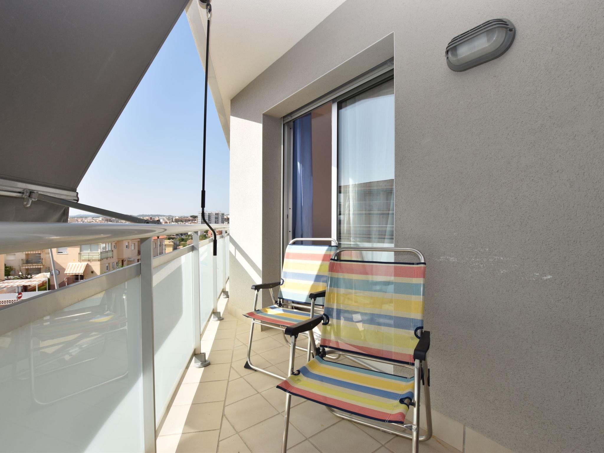 Photo 13 - 3 bedroom Apartment in Torredembarra with swimming pool and sea view