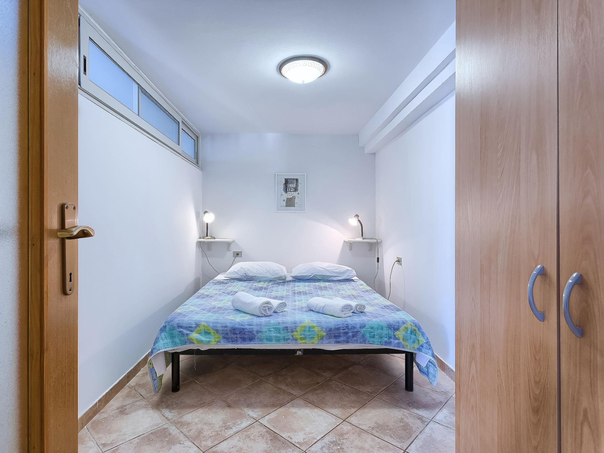 Foto 17 - Appartamento con 2 camere da letto a Umag con piscina e vista mare