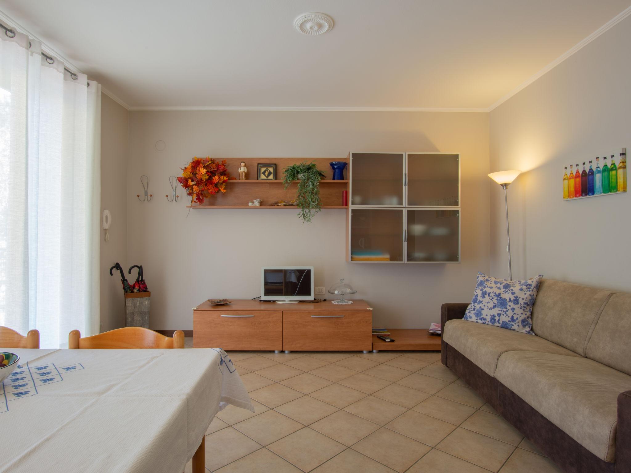 Photo 5 - 2 bedroom Apartment in Dorio with terrace