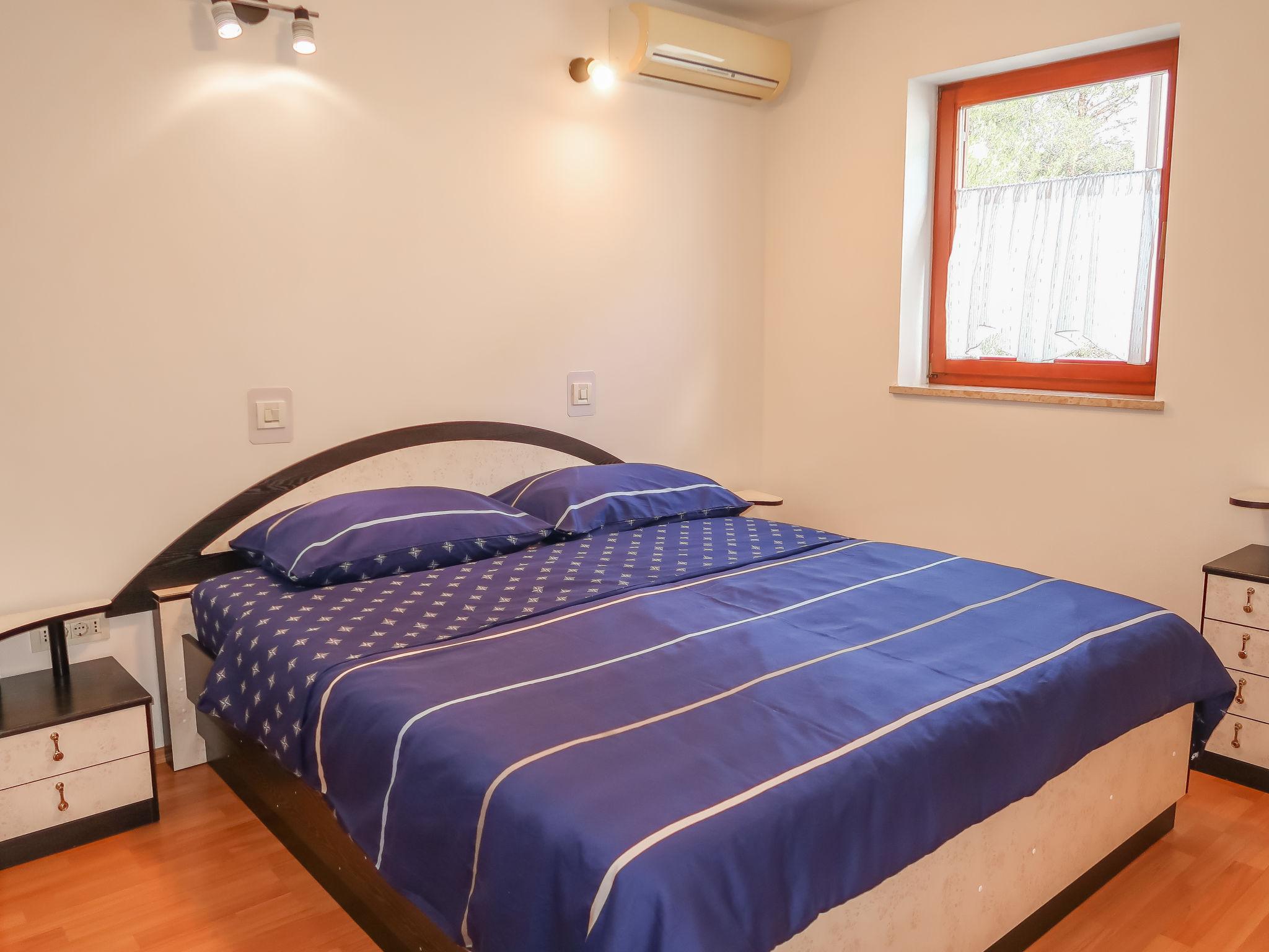 Foto 13 - Appartamento con 3 camere da letto a Labin con vista mare