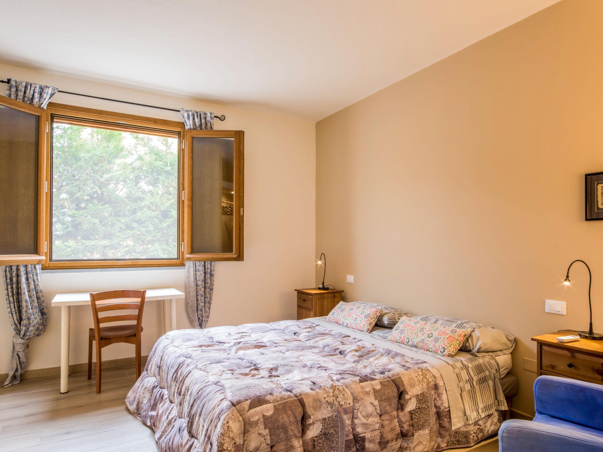 Foto 5 - Apartment mit 1 Schlafzimmer in Fucecchio mit schwimmbad