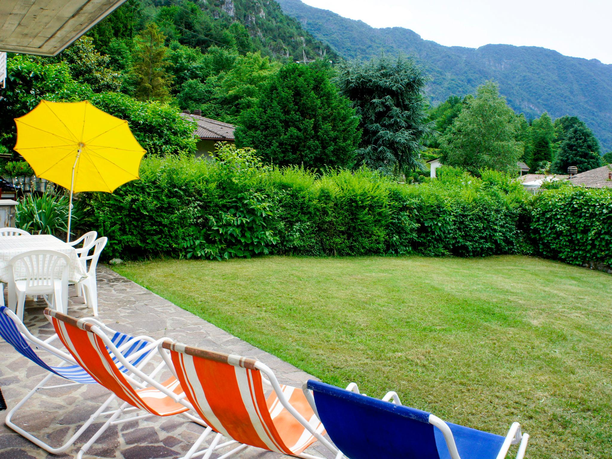 Photo 18 - 2 bedroom Apartment in Idro with garden and mountain view