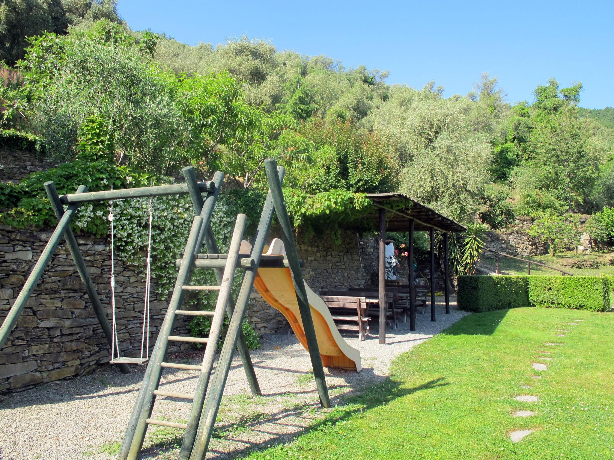 Photo 20 - Maison de 2 chambres à Dolcedo avec jardin et terrasse