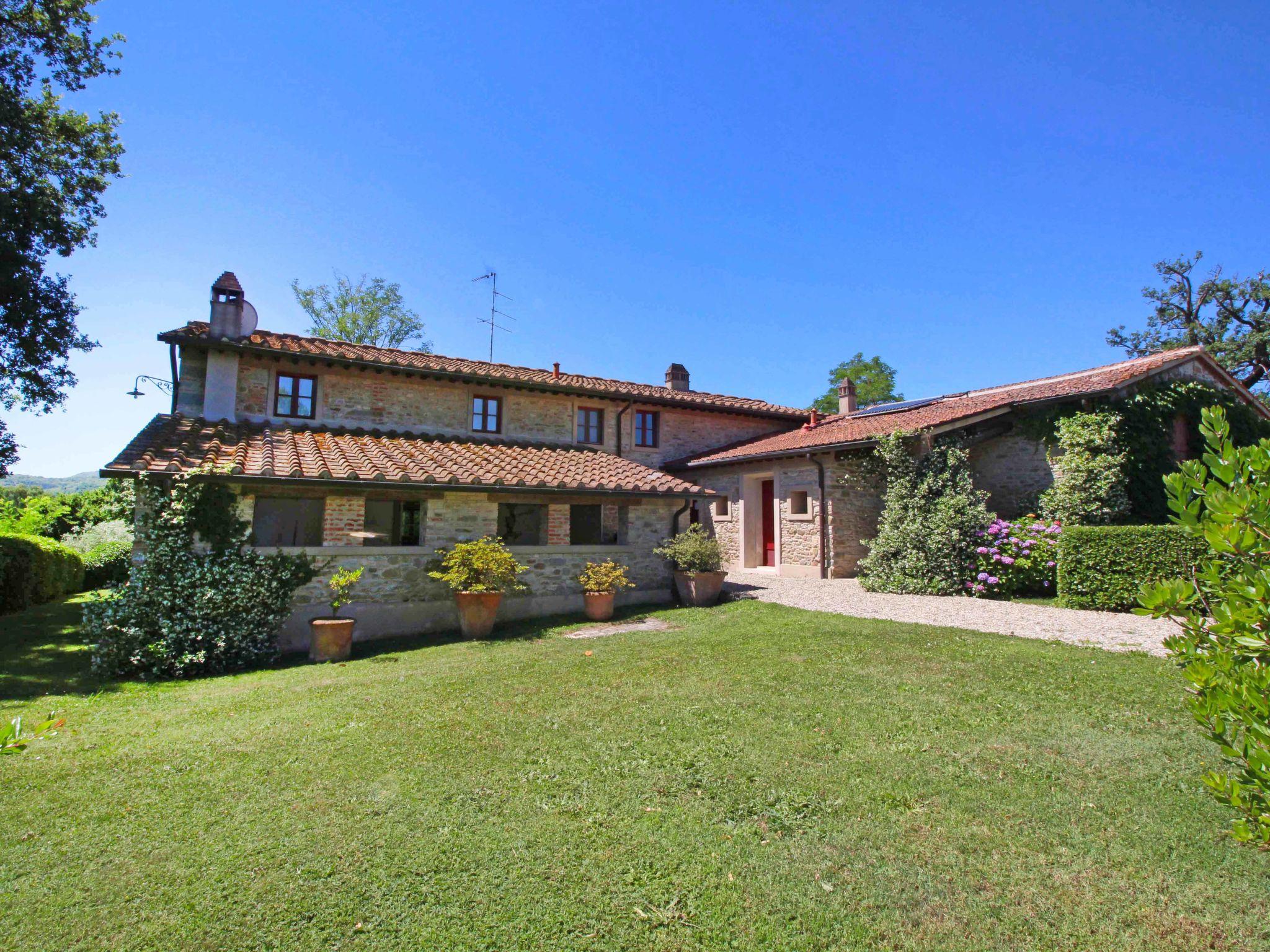 Photo 1 - Maison de 6 chambres à Vicchio avec piscine privée et jardin