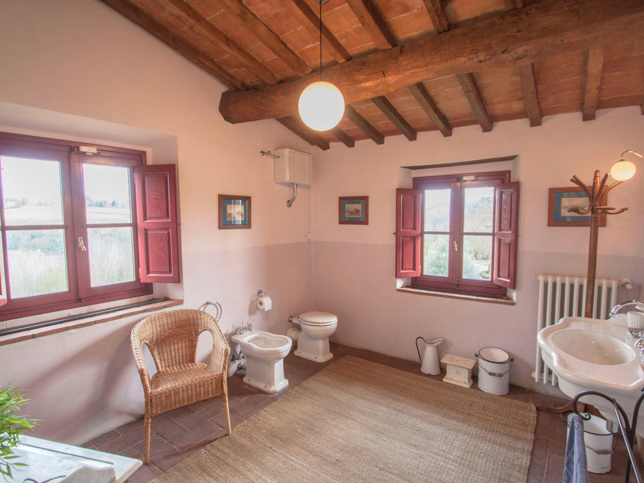 Photo 6 - 6 bedroom House in Vicchio with private pool and garden