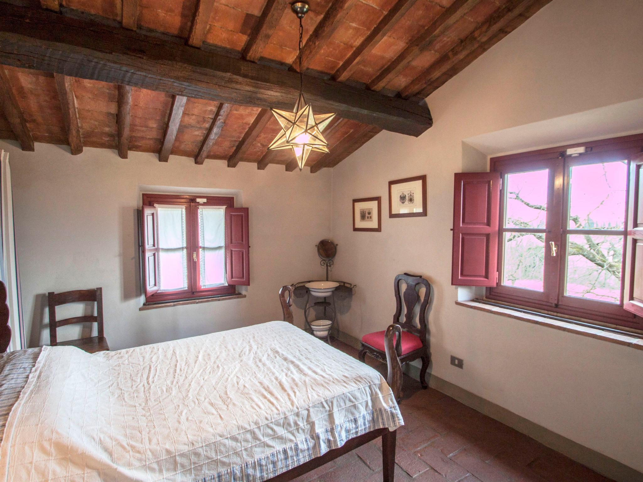 Photo 27 - 6 bedroom House in Vicchio with private pool and garden