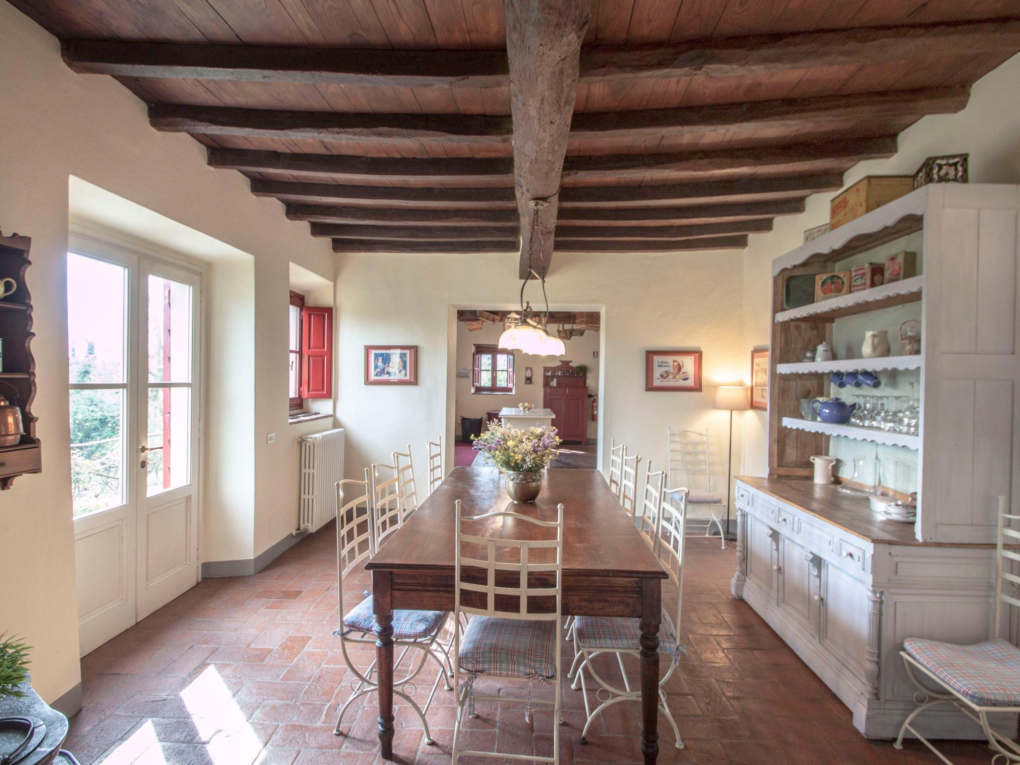 Photo 14 - 6 bedroom House in Vicchio with private pool and garden