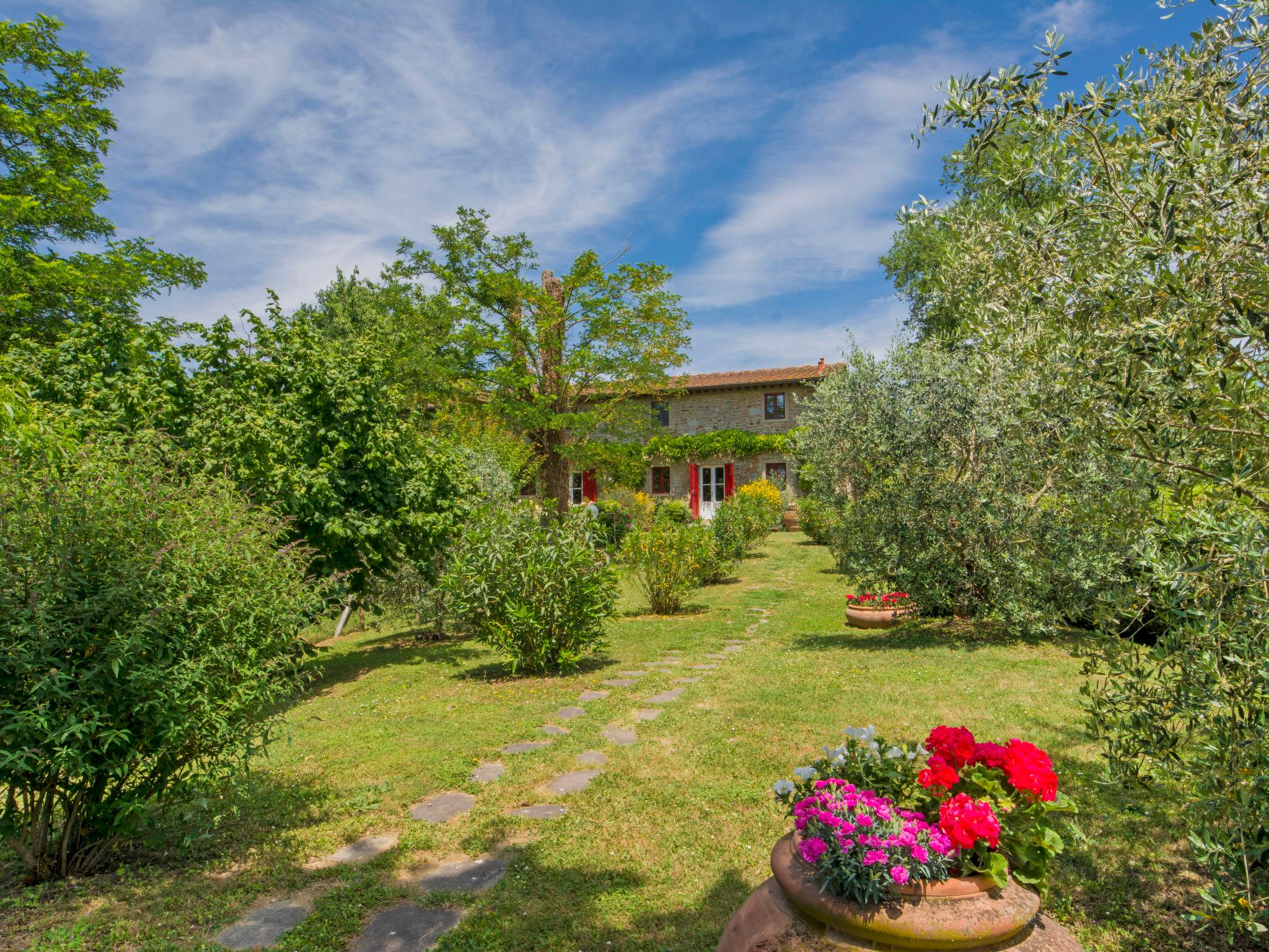 Foto 34 - Casa con 6 camere da letto a Vicchio con piscina privata e giardino