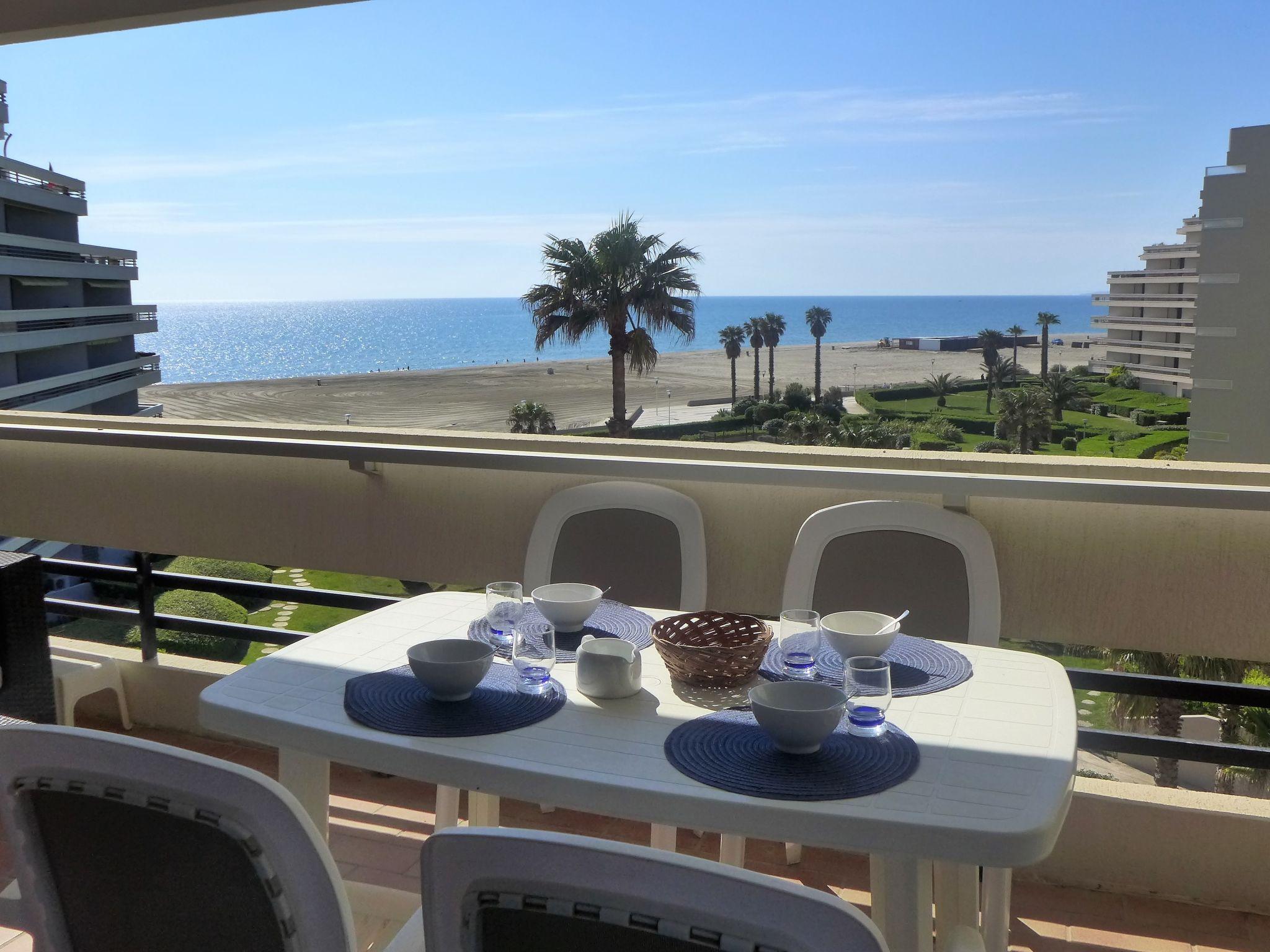 Photo 10 - 2 bedroom Apartment in Canet-en-Roussillon with garden and terrace