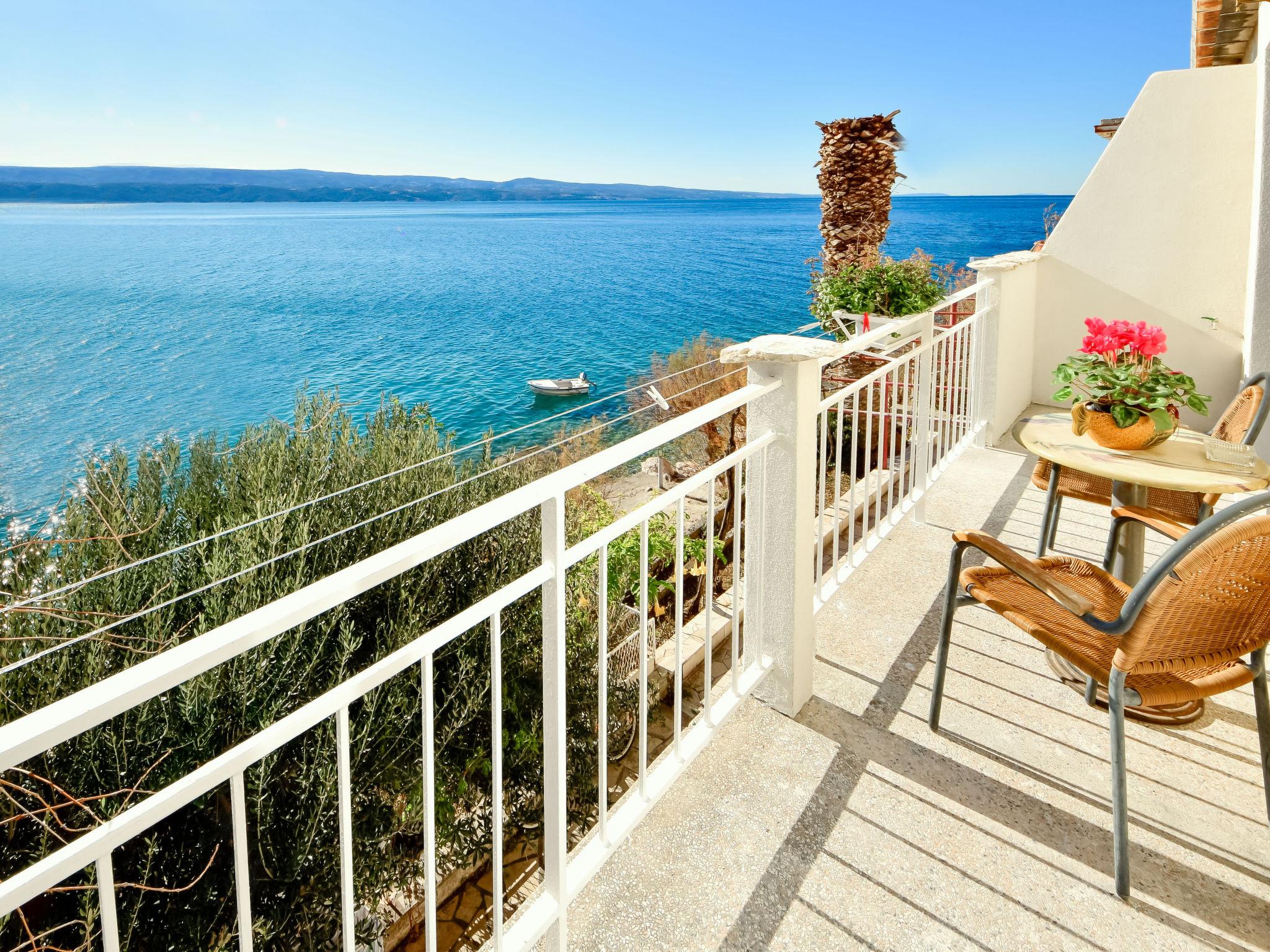 Foto 1 - Haus mit 4 Schlafzimmern in Omiš mit terrasse und blick aufs meer