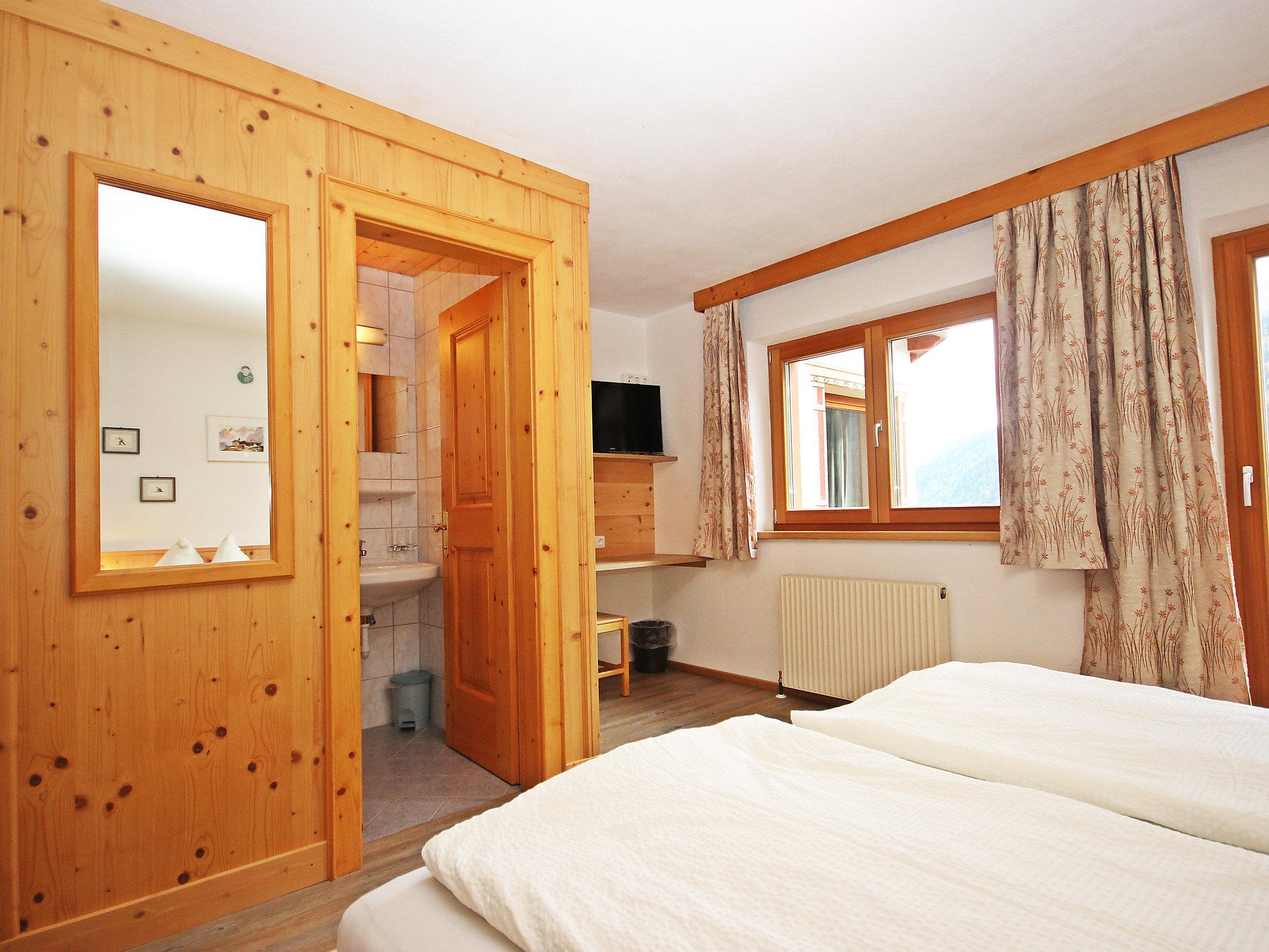 Foto 13 - Apartamento de 4 habitaciones en Pettneu am Arlberg con jardín y vistas a la montaña