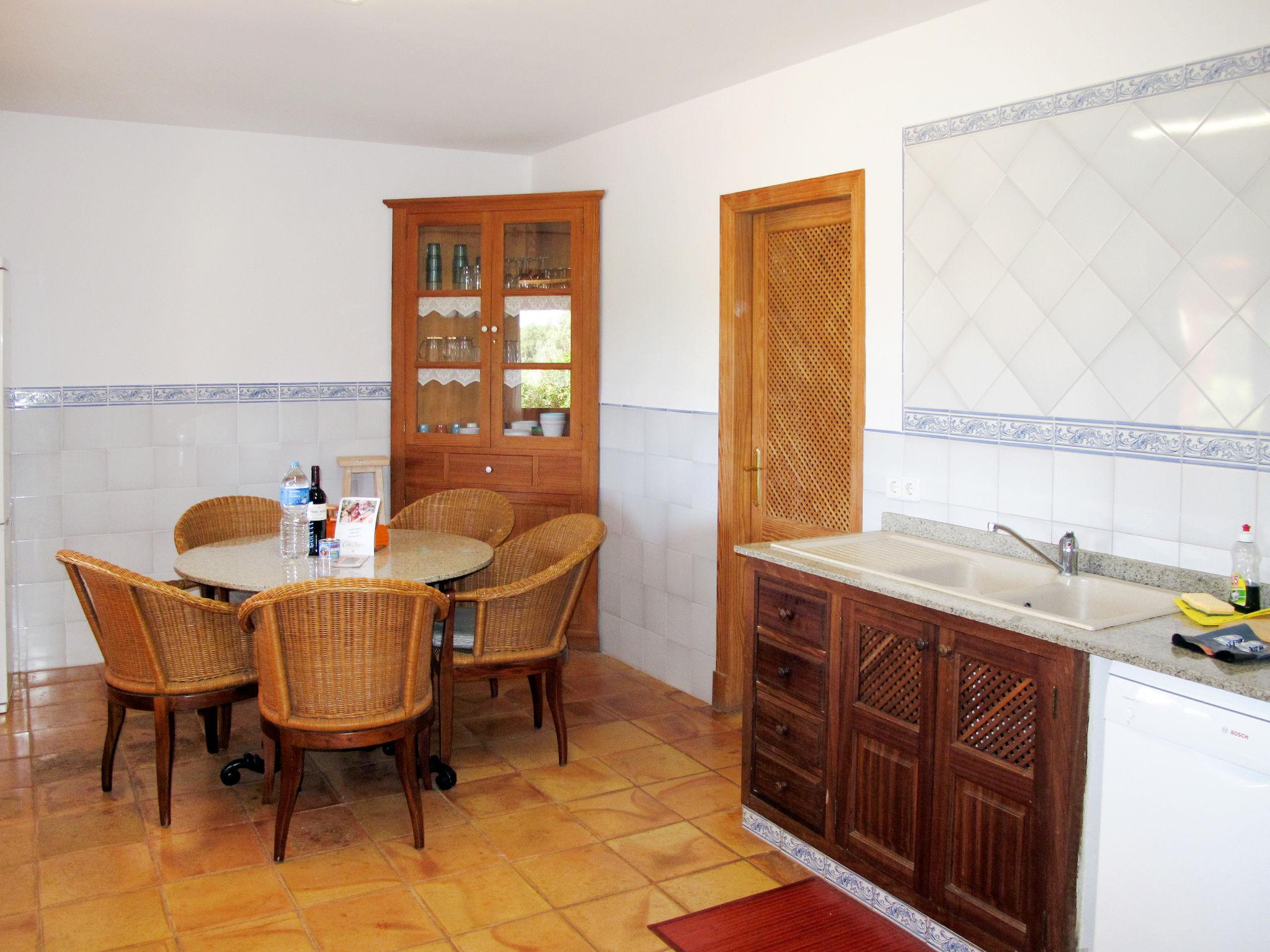 Photo 19 - 3 bedroom House in Porreres with private pool and garden