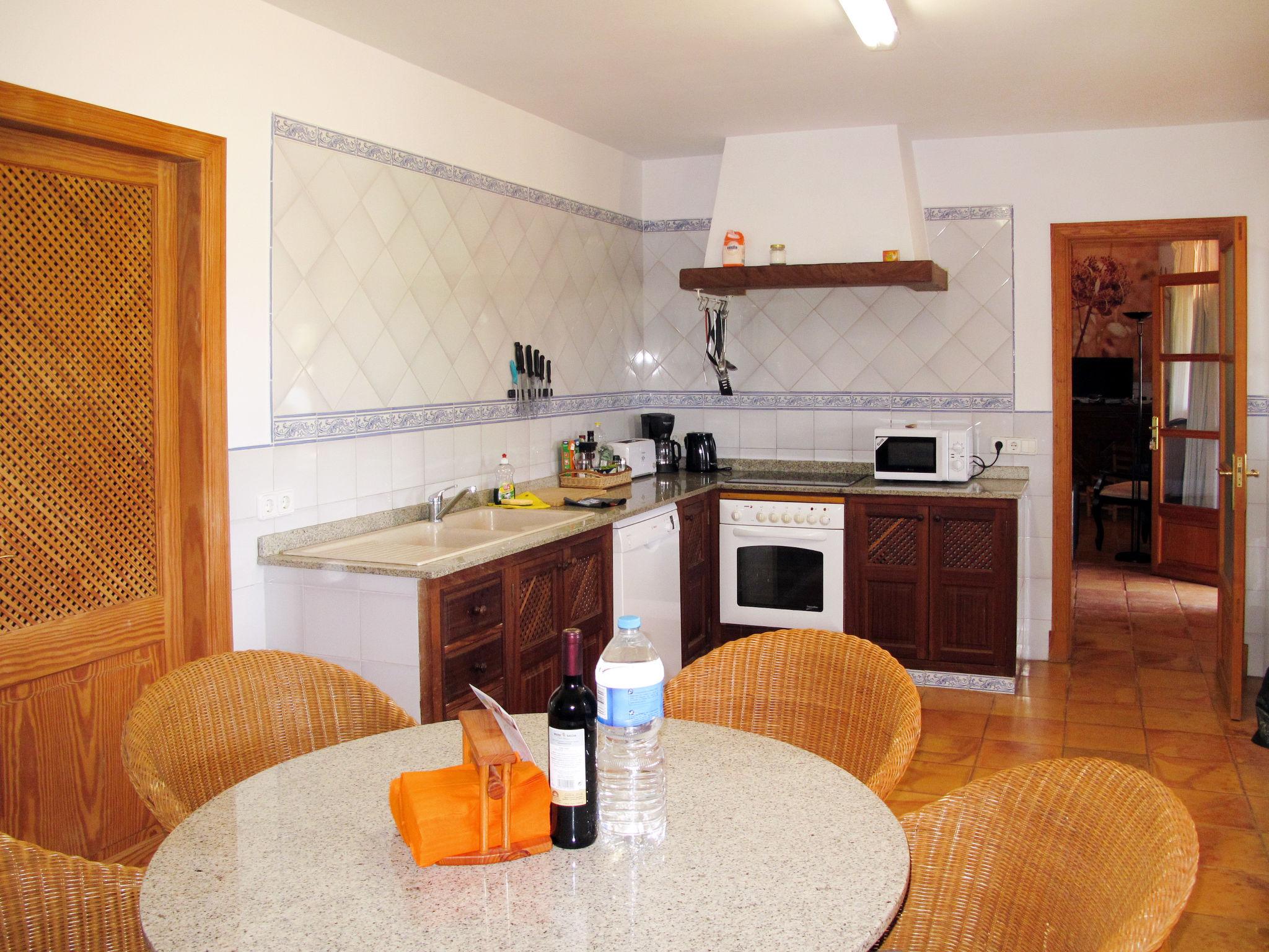 Photo 11 - 3 bedroom House in Porreres with private pool and garden