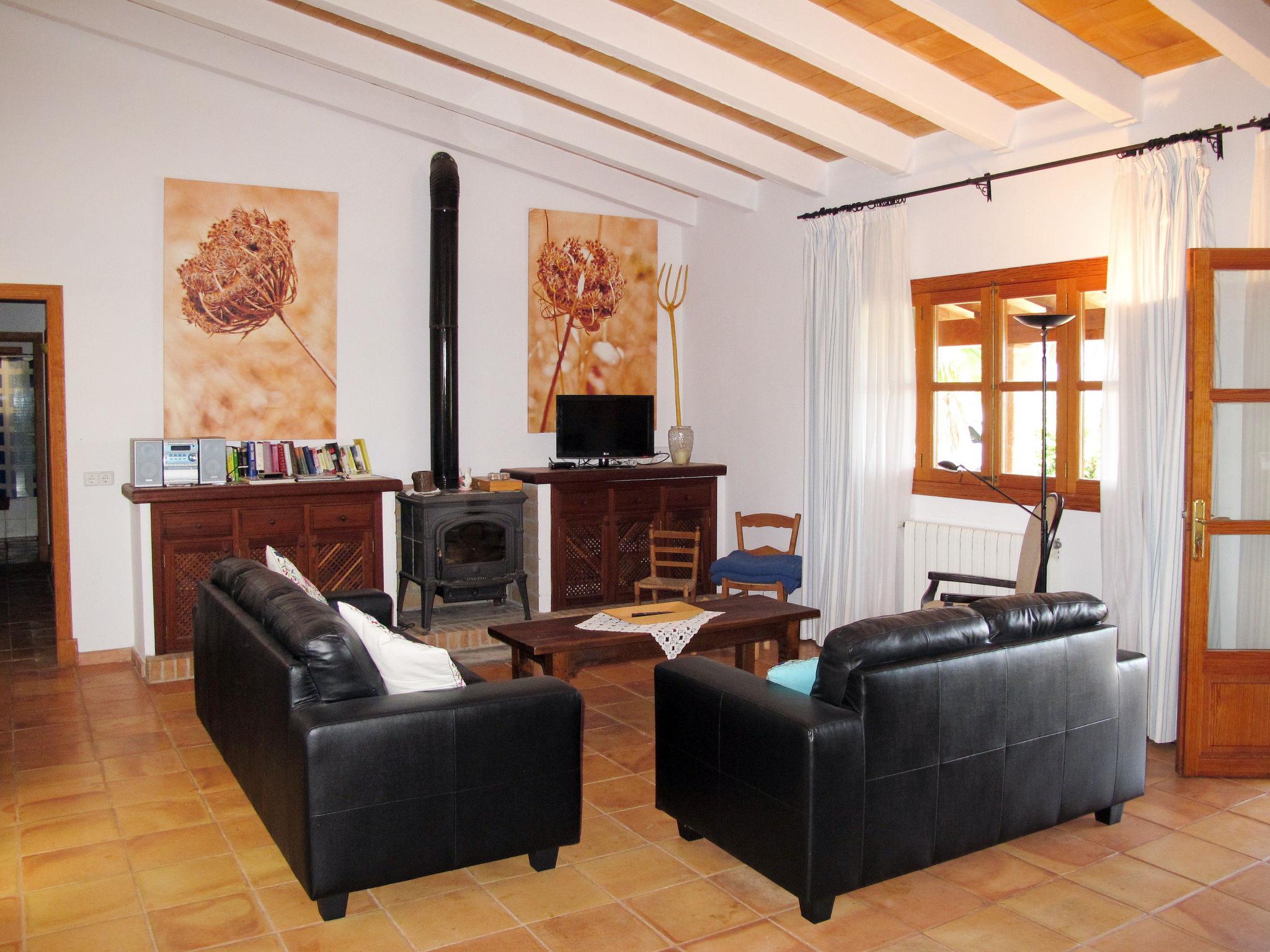 Photo 4 - 3 bedroom House in Porreres with private pool and garden