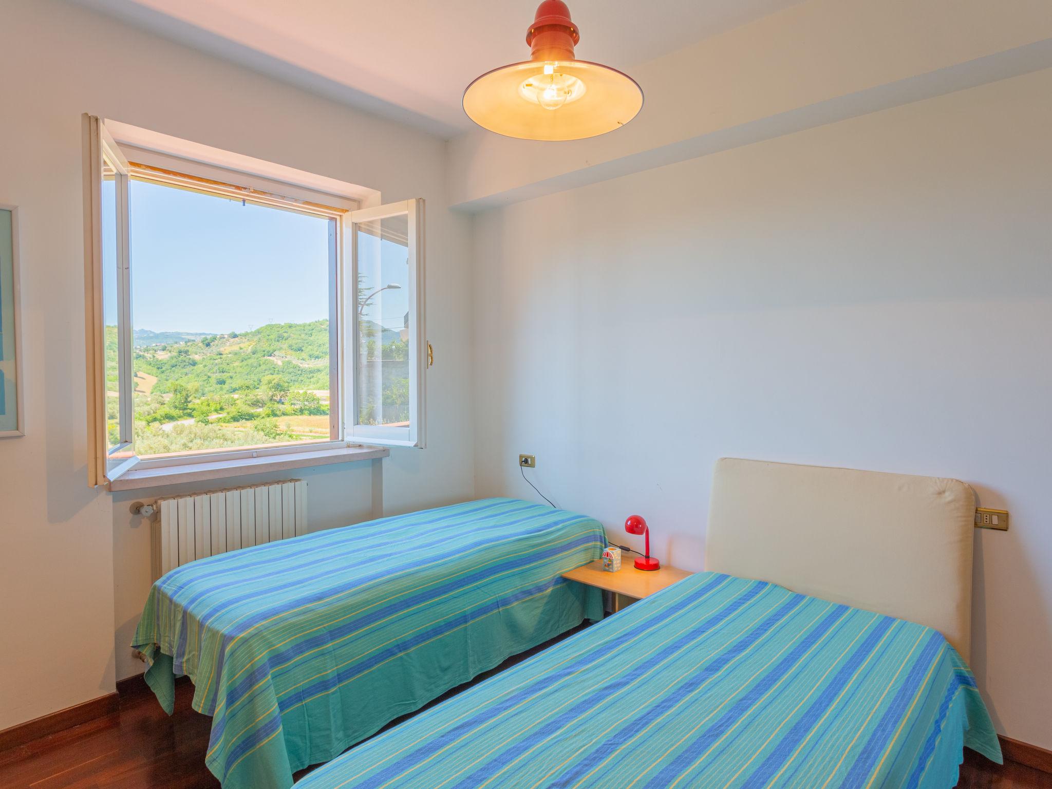 Foto 17 - Haus mit 3 Schlafzimmern in Altino mit terrasse