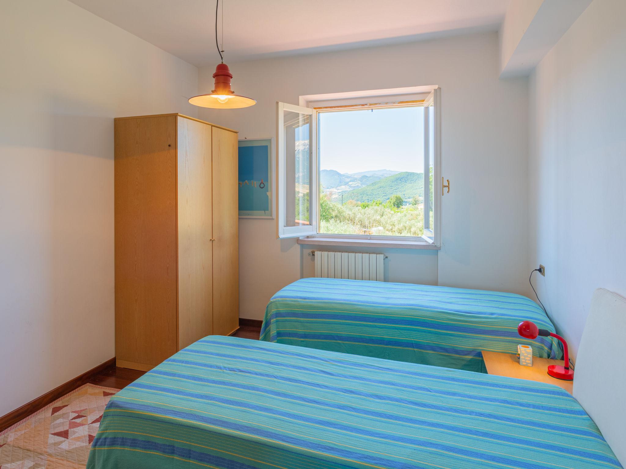 Foto 16 - Haus mit 3 Schlafzimmern in Altino mit terrasse