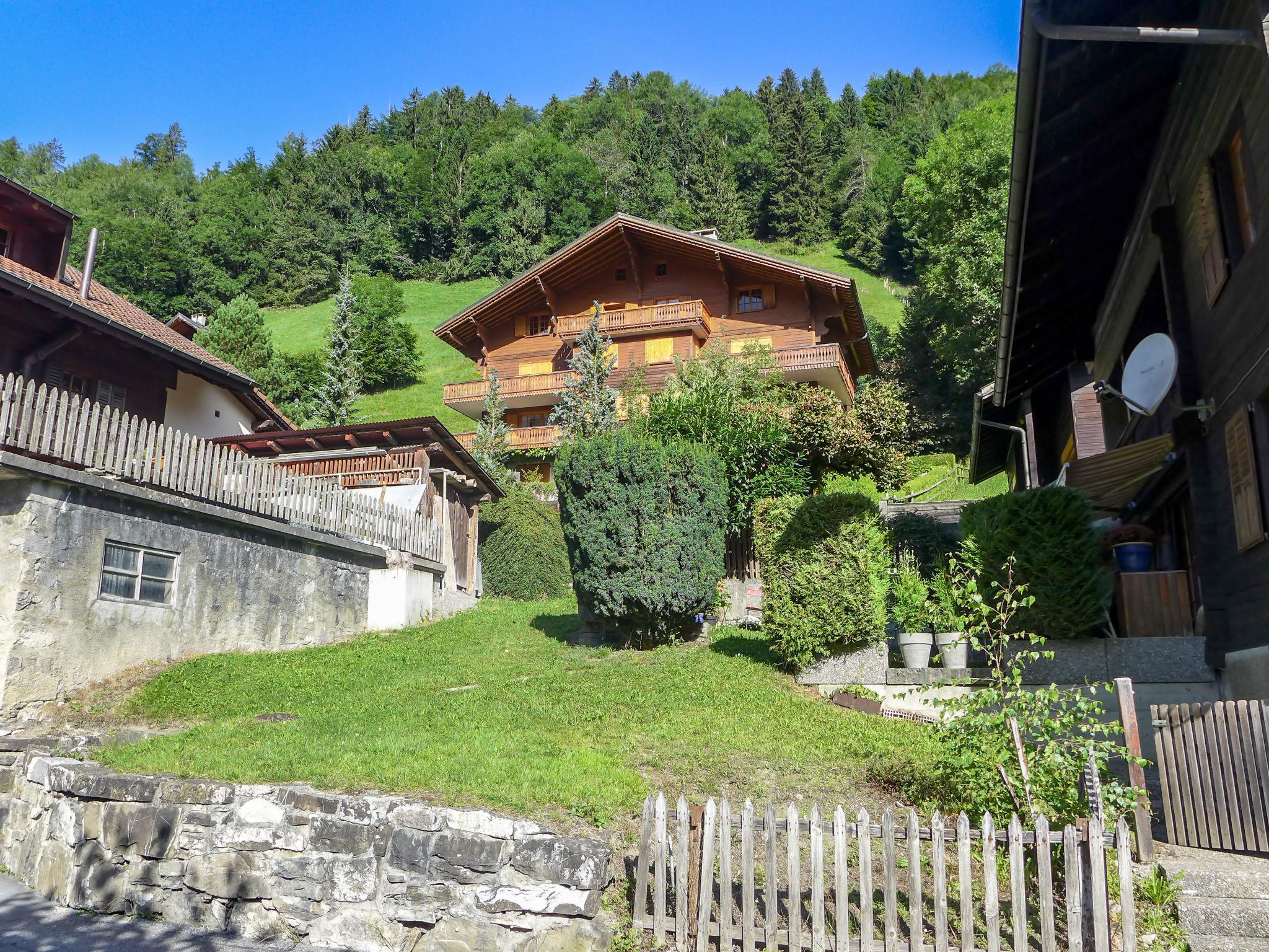 Foto 15 - Apartamento de 2 quartos em Champéry com jardim e terraço