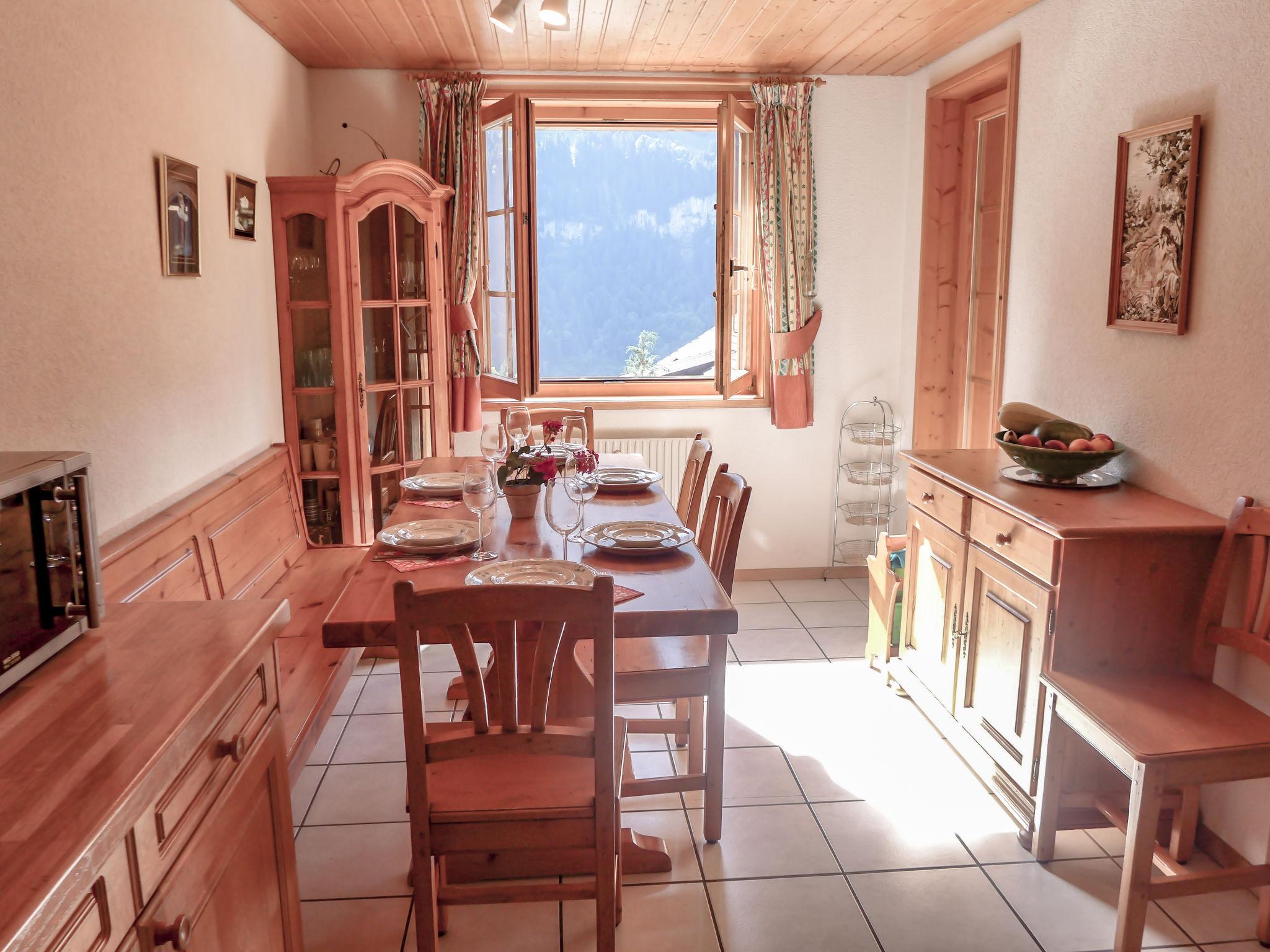 Photo 3 - 2 bedroom Apartment in Champéry with garden