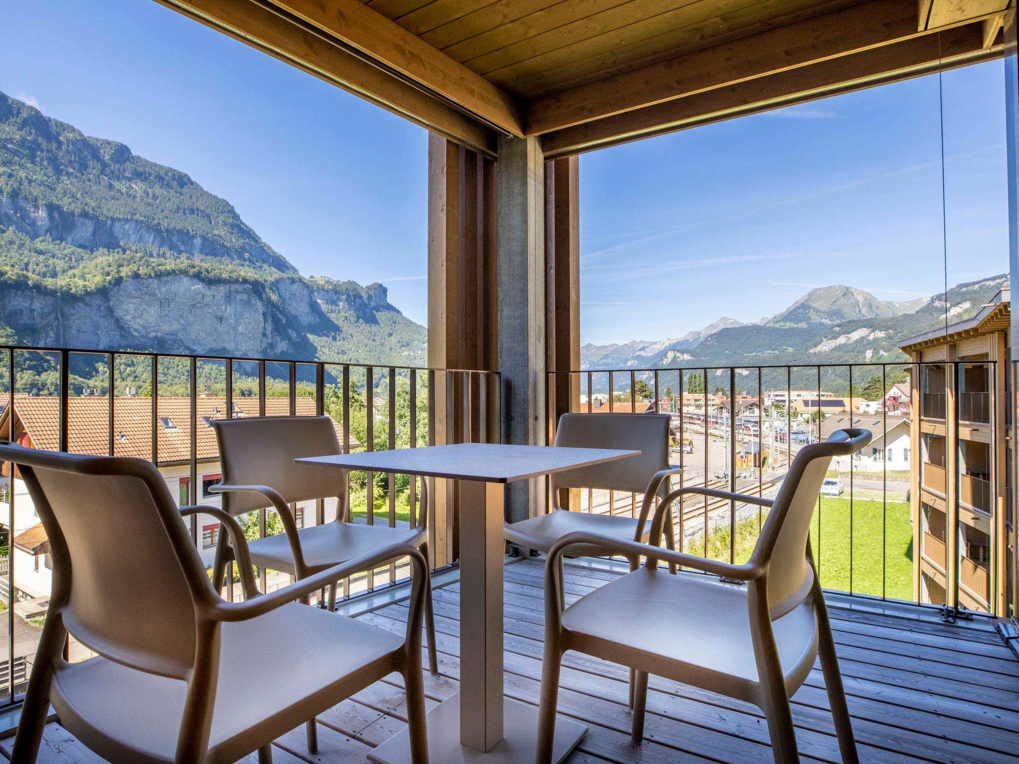 Foto 4 - Appartamento con 2 camere da letto a Meiringen con giardino e terrazza