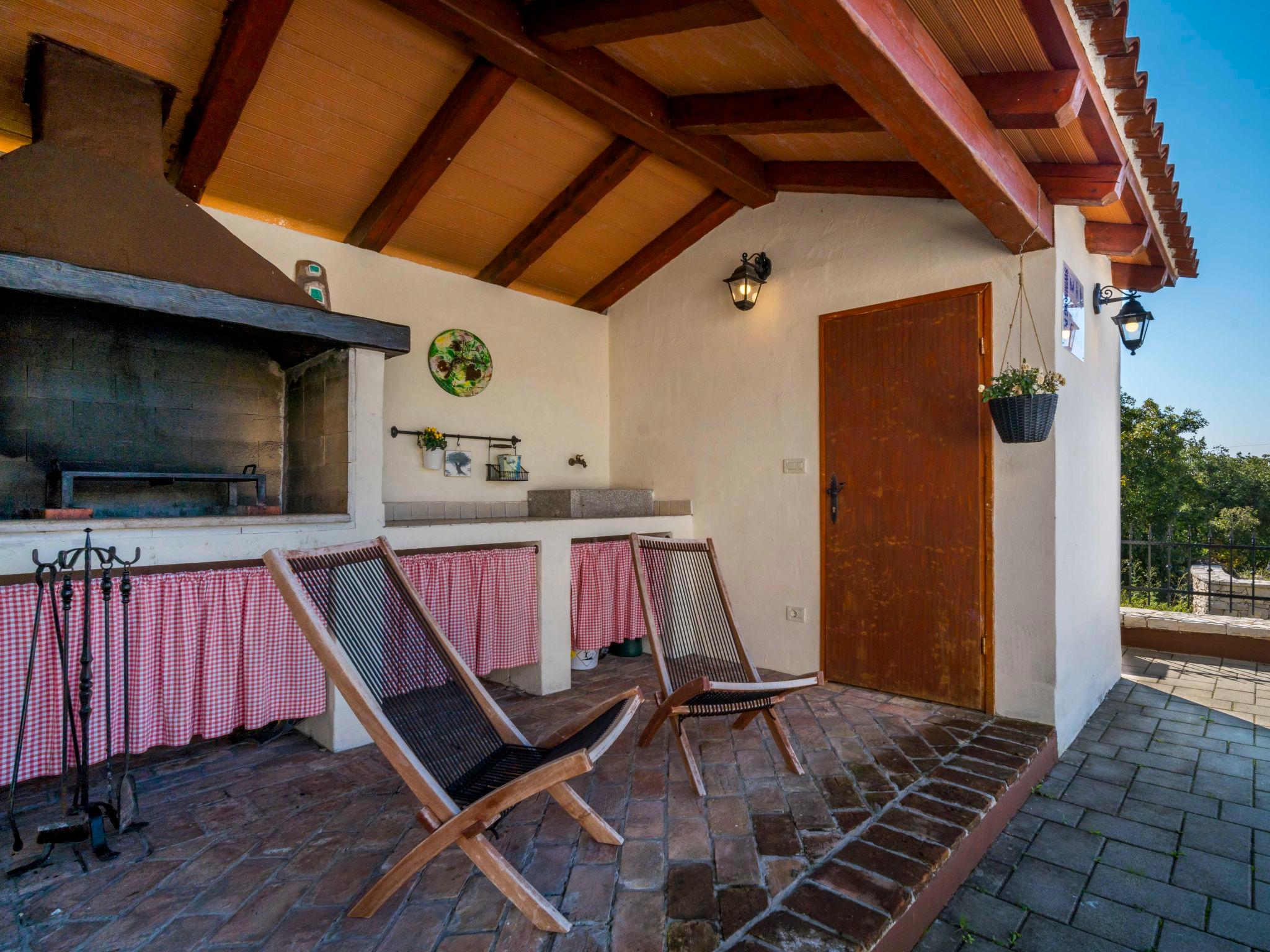 Photo 25 - 4 bedroom House in Labin with private pool and garden