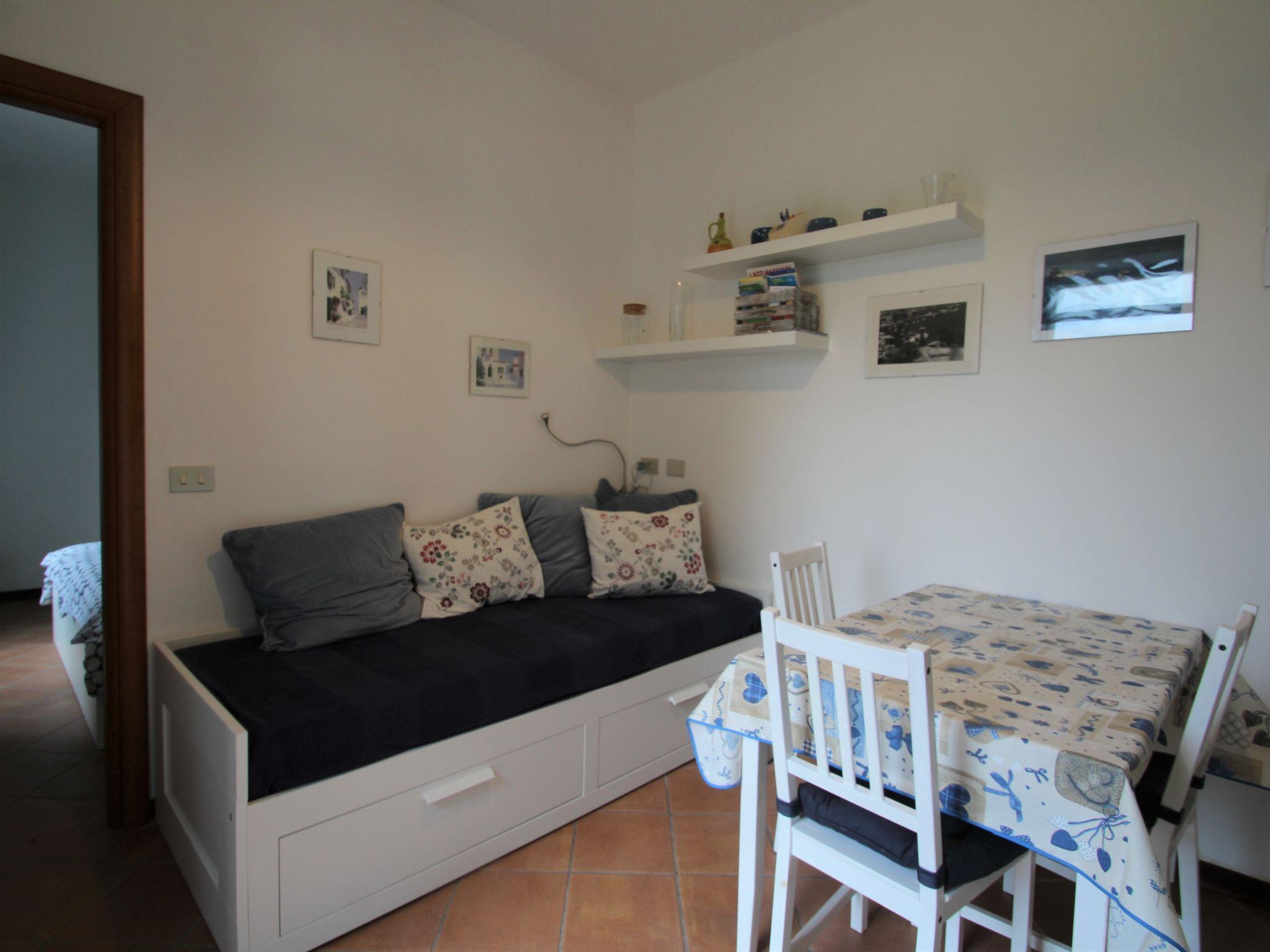 Foto 7 - Apartment mit 1 Schlafzimmer in Luino mit garten und blick auf die berge