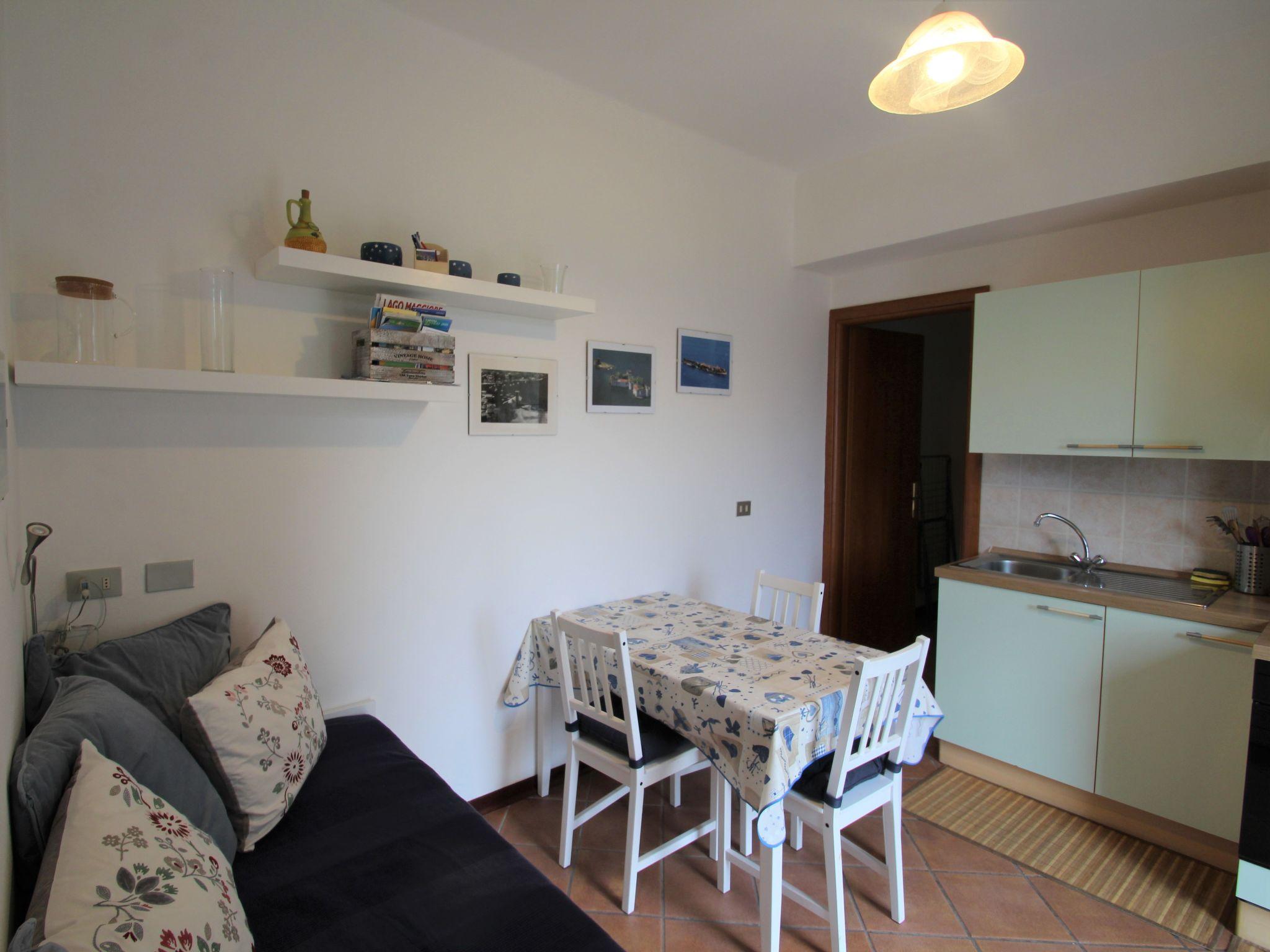 Photo 8 - 1 bedroom Apartment in Luino with garden and mountain view