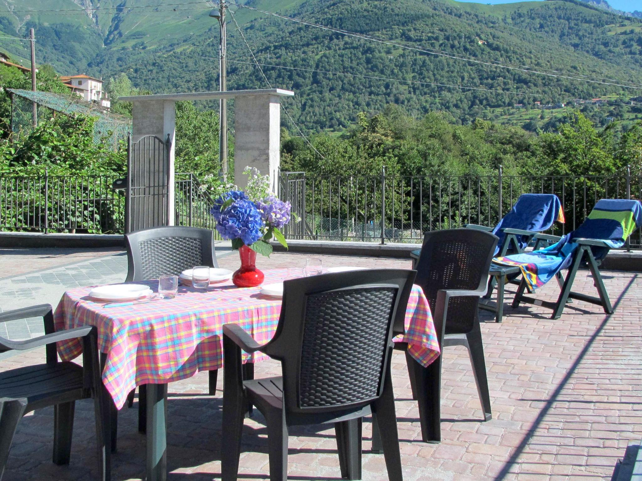 Photo 14 - Appartement en Gravedona ed Uniti avec terrasse et vues sur la montagne