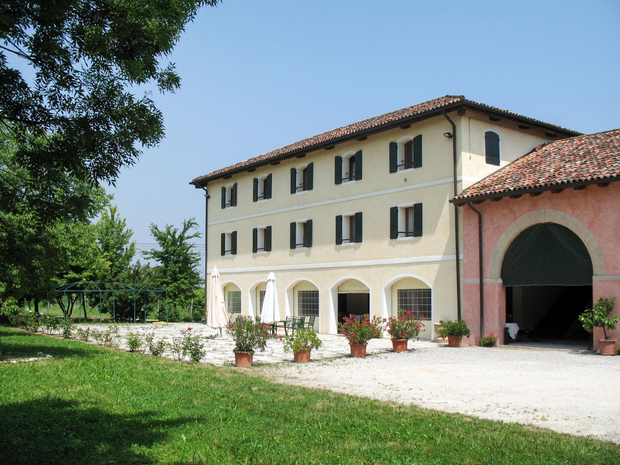 Foto 1 - Apartamento de 1 habitación en Ponte di Piave con jardín y terraza