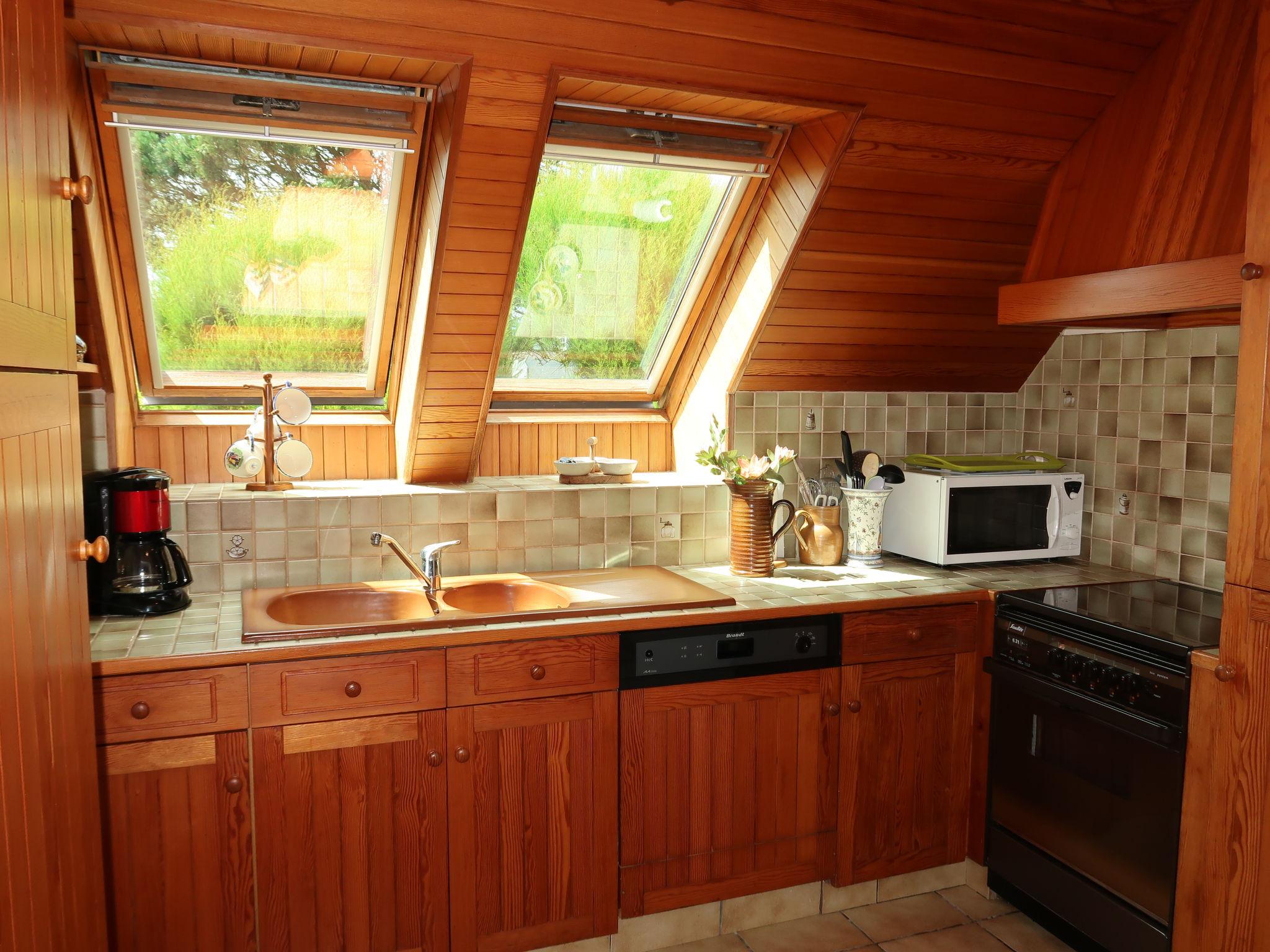 Photo 8 - Maison de 1 chambre à Guissény avec jardin et terrasse