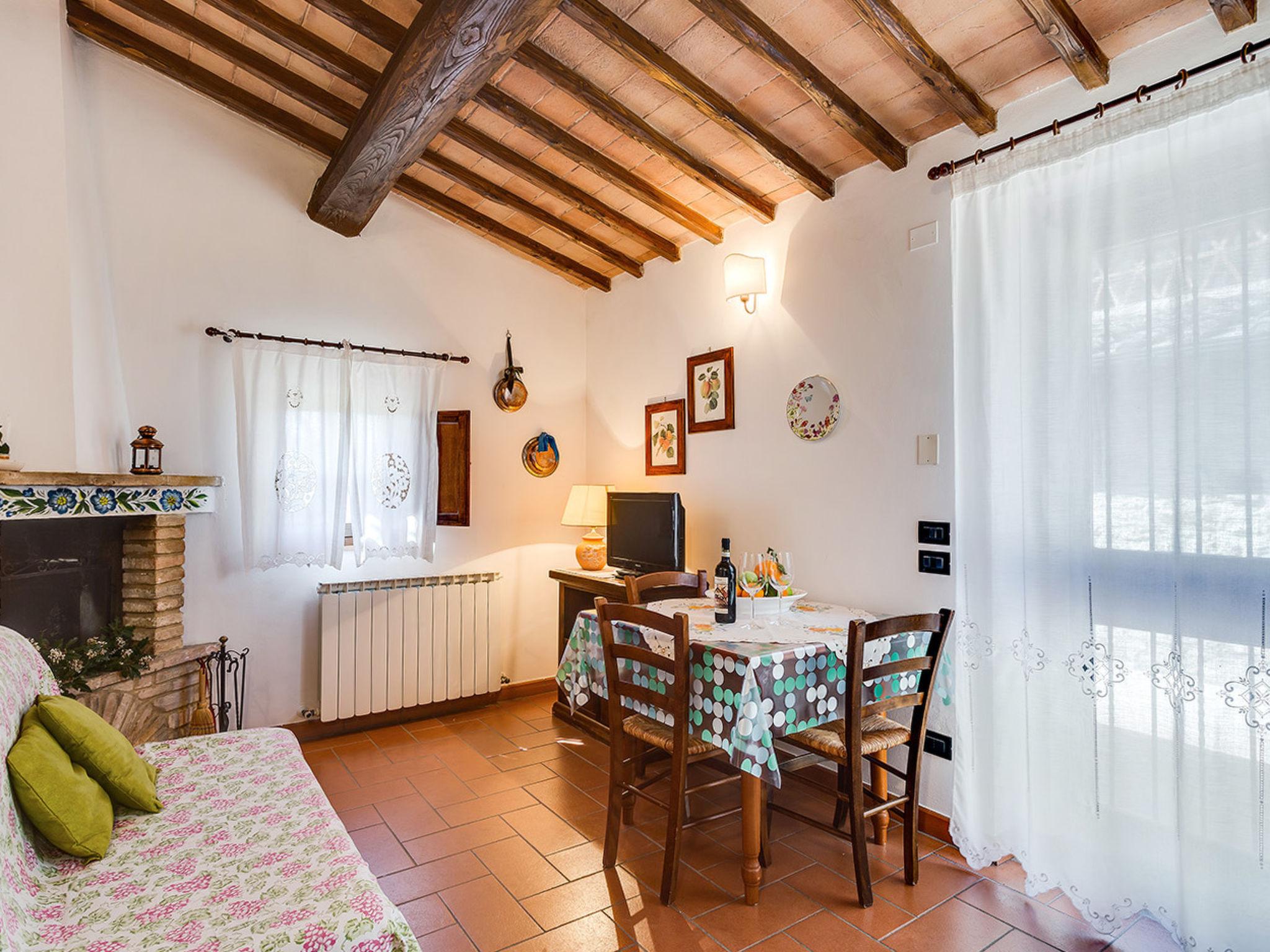 Photo 4 - Maison de 1 chambre à Poggibonsi avec piscine et jardin