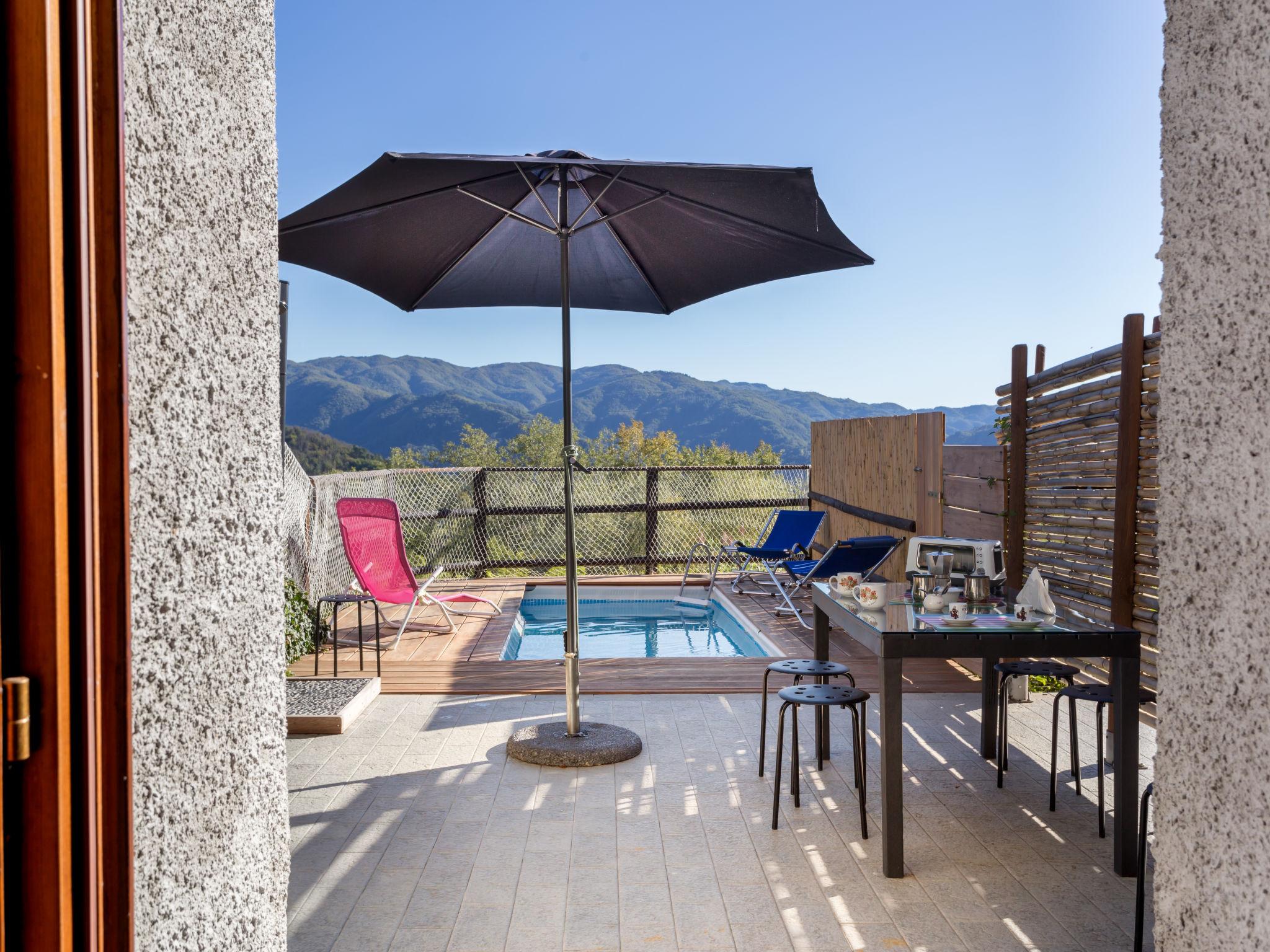 Photo 7 - Maison de 1 chambre à Bagni di Lucca avec piscine privée et terrasse