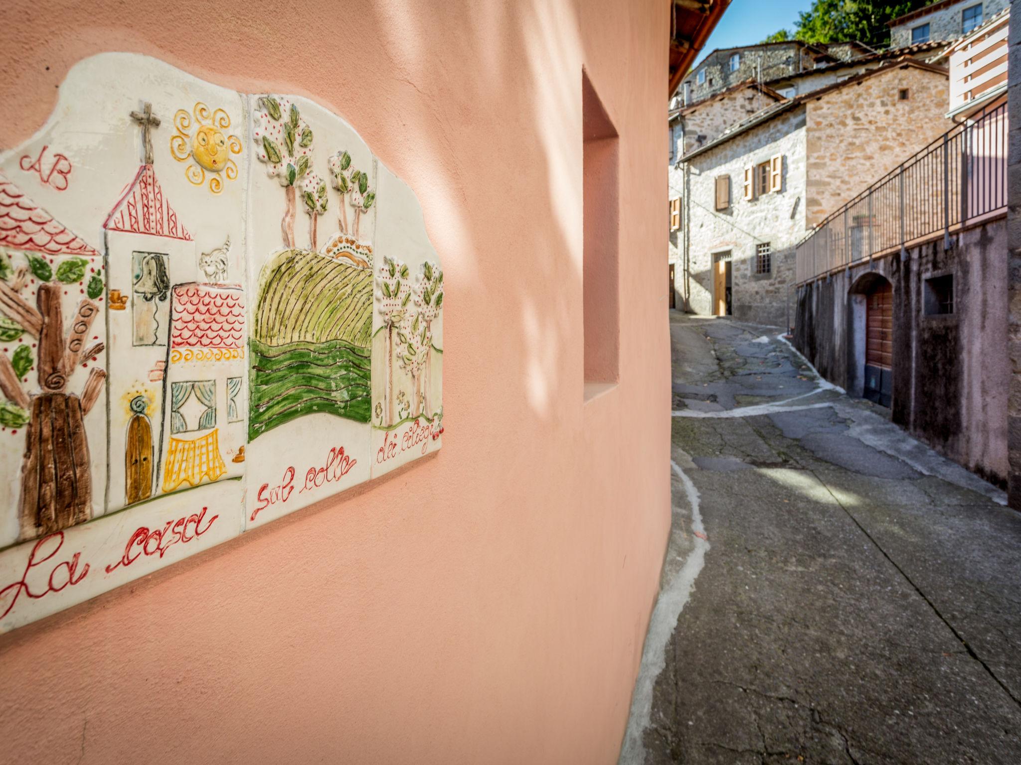 Photo 25 - Maison de 1 chambre à Bagni di Lucca avec piscine privée et terrasse